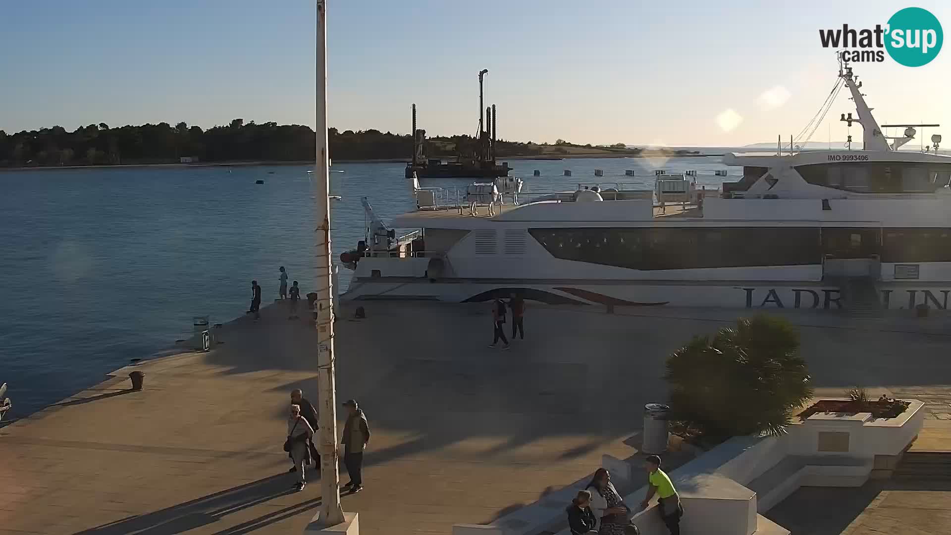 Novalja spletna kamera promenada