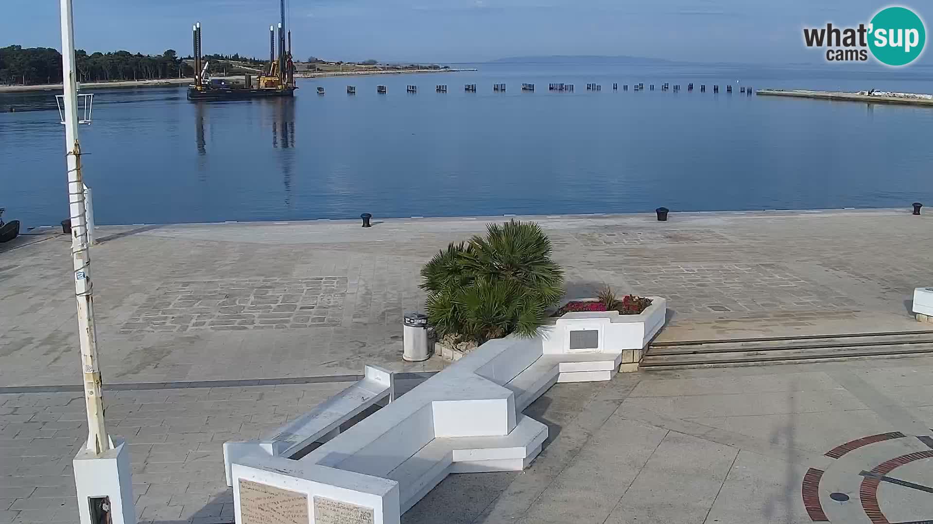 Webcam Novalja seaside promenade