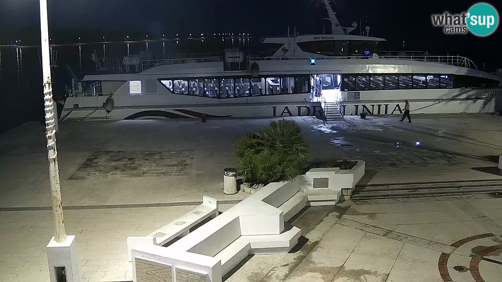 Web kamera Novalja promenada