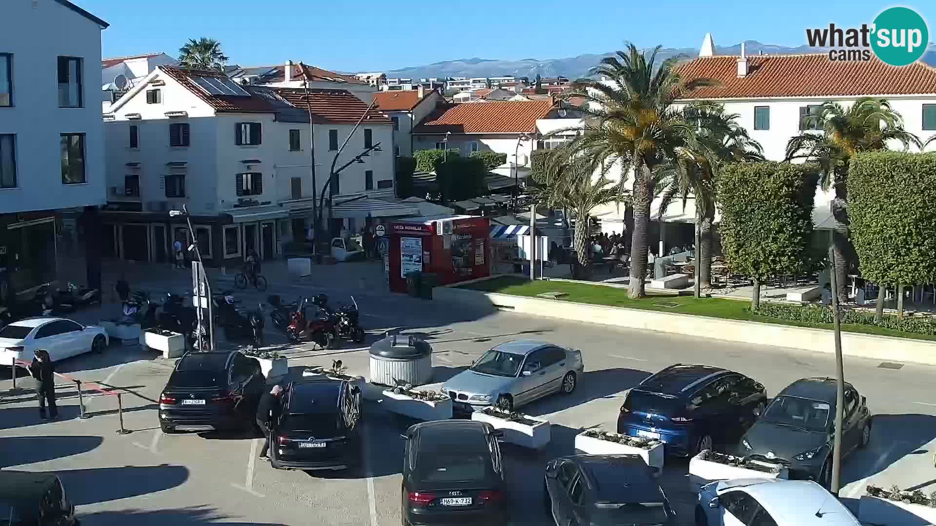Web kamera Novalja promenada