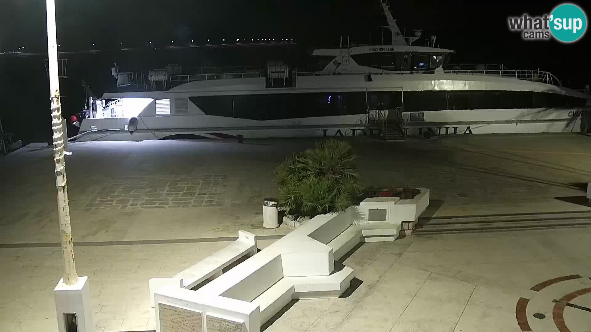 Webcam Novalja seaside promenade