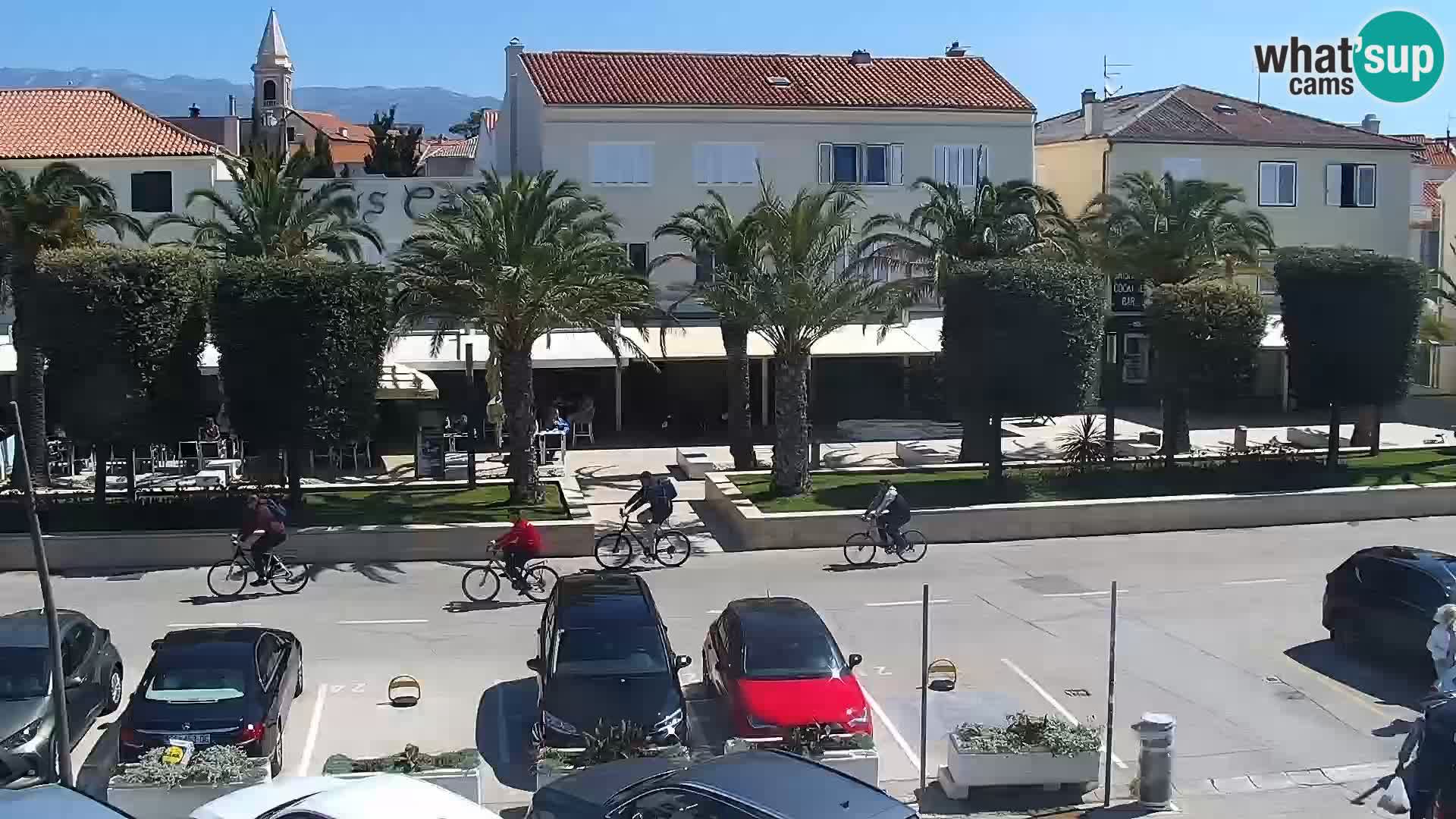 Novalja spletna kamera promenada