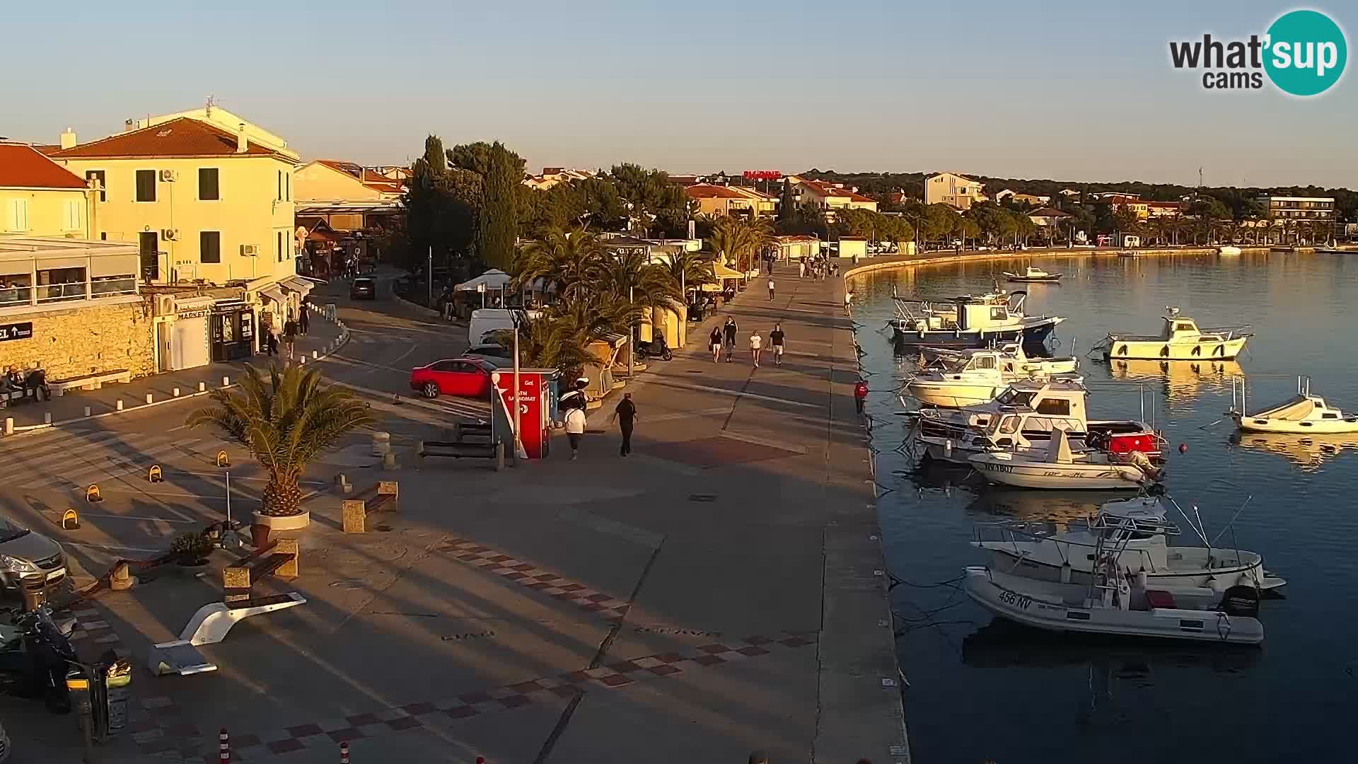 Web kamera Novalja promenada