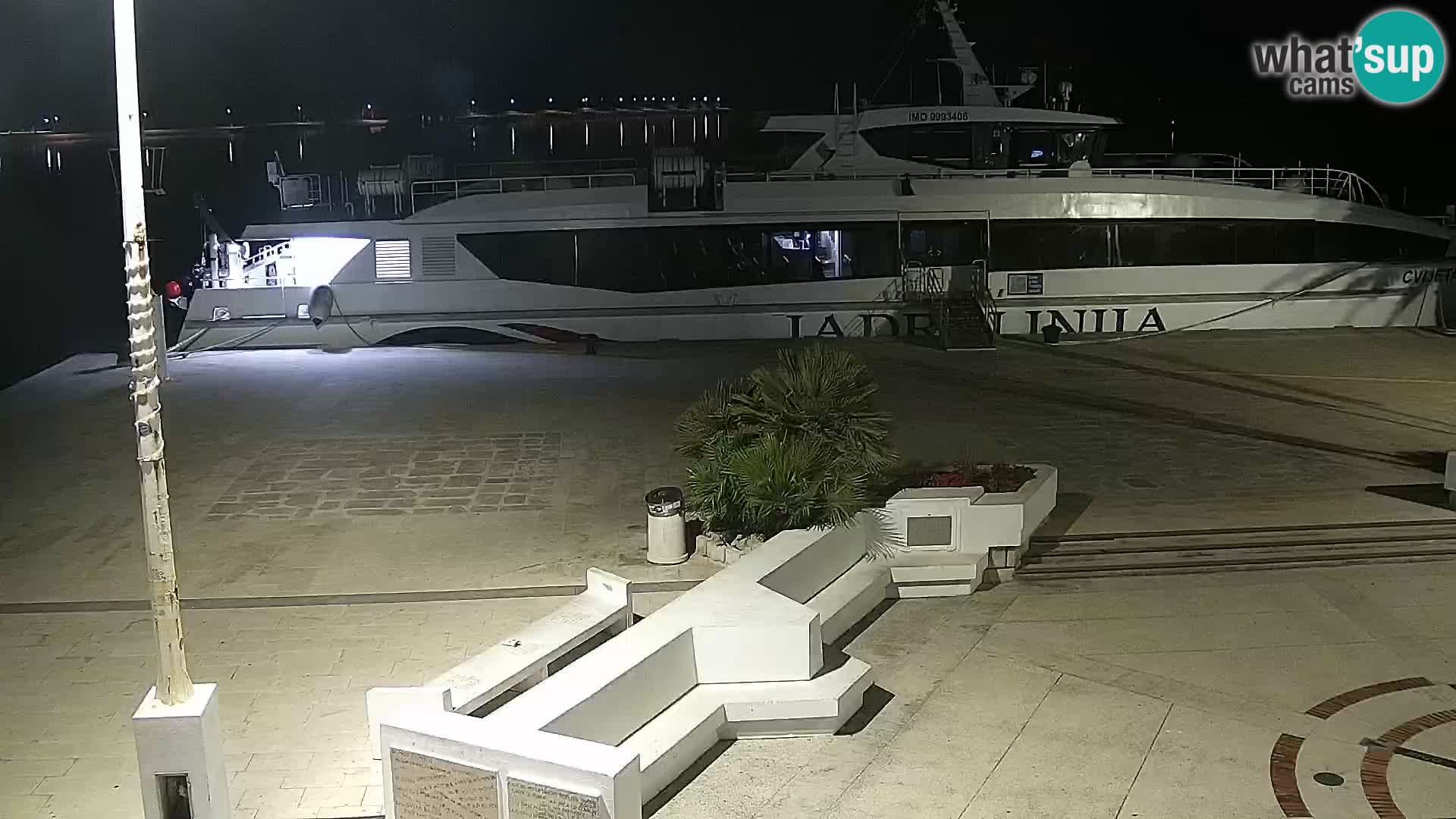 Webcam Novalja seaside promenade