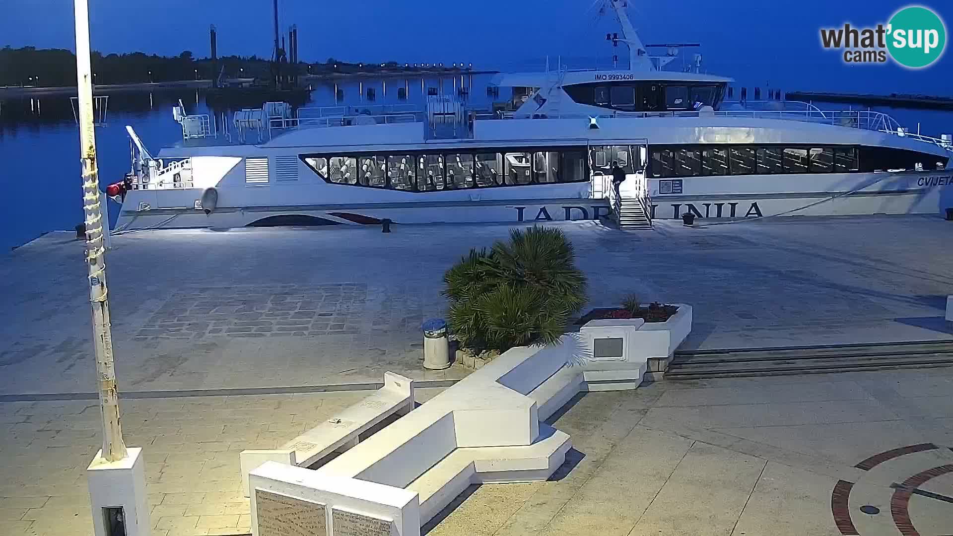 Novalja spletna kamera promenada