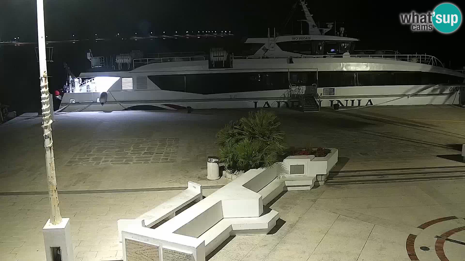 Webcam Novalja seaside promenade