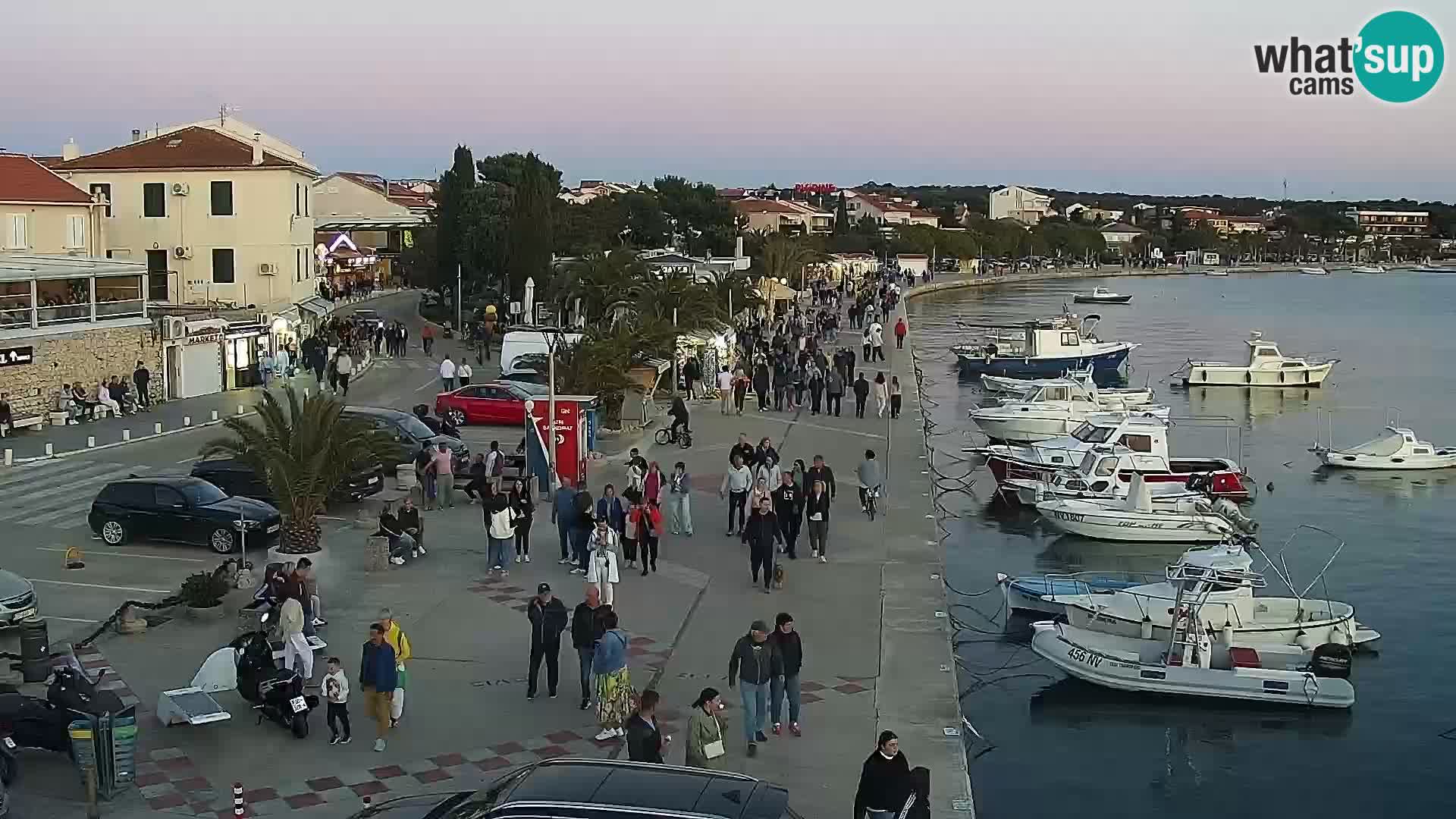 Novalja spletna kamera promenada