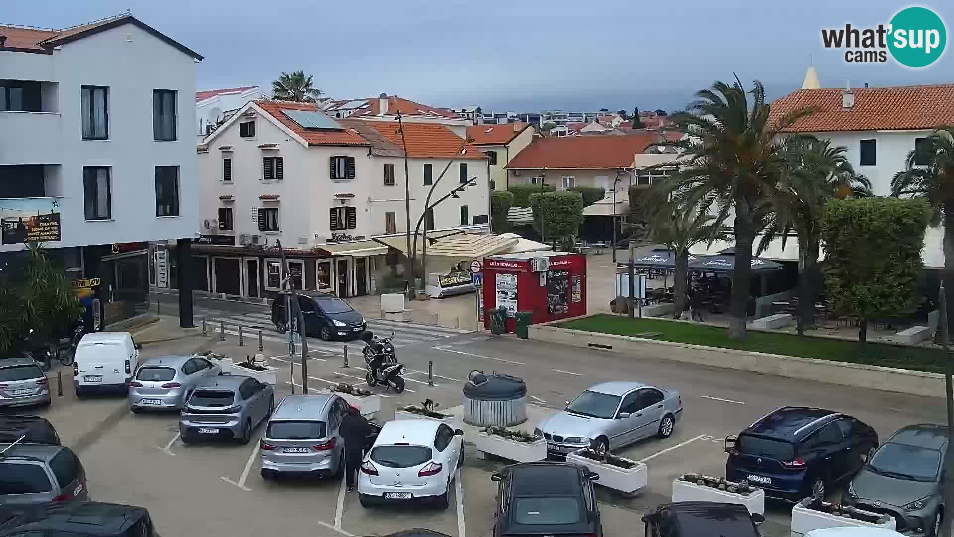 Web kamera Novalja promenada