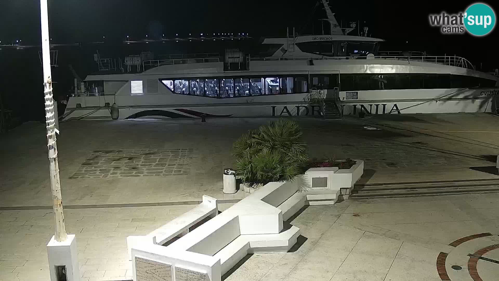 Novalja spletna kamera promenada
