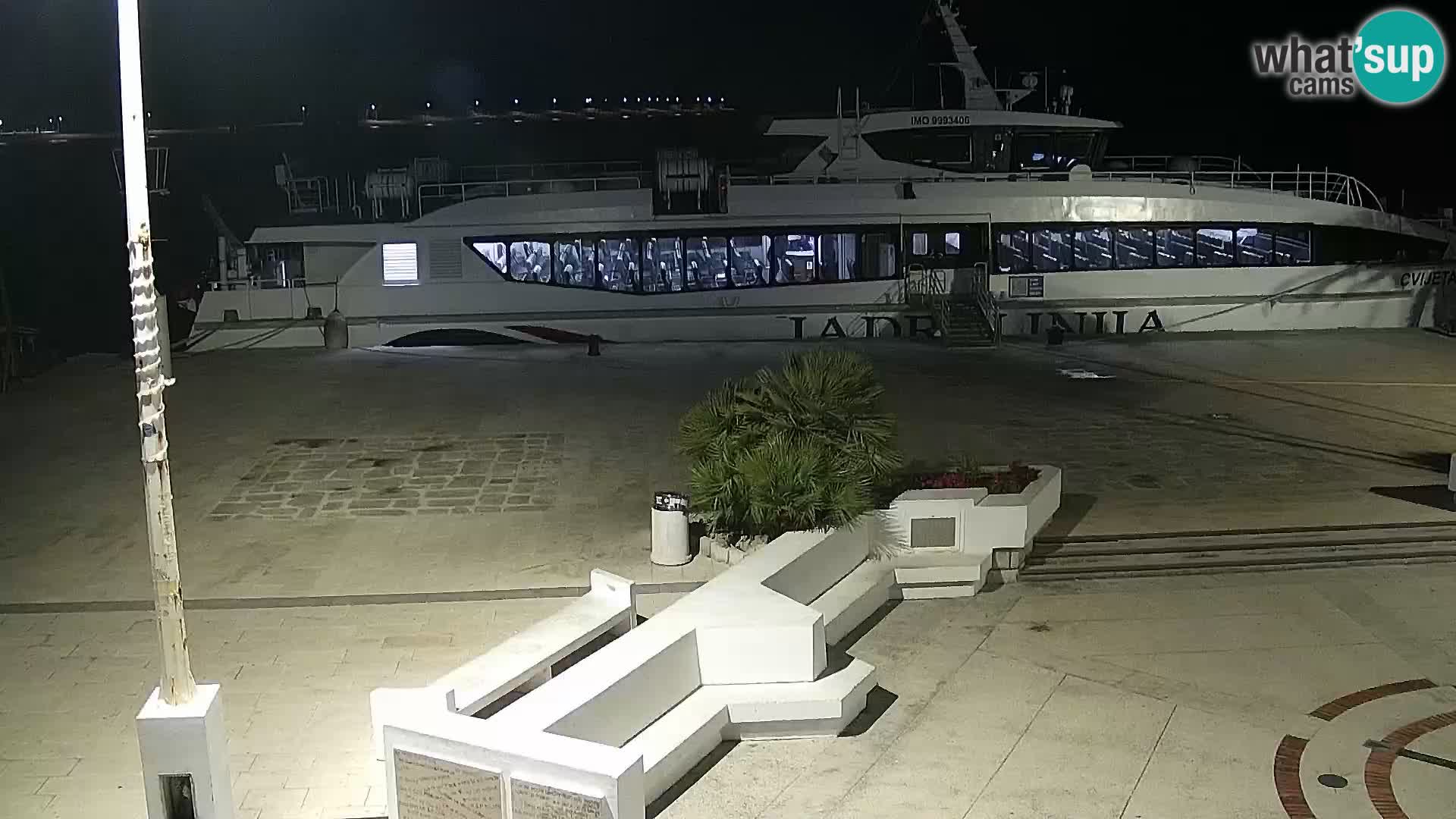 Novalja spletna kamera promenada