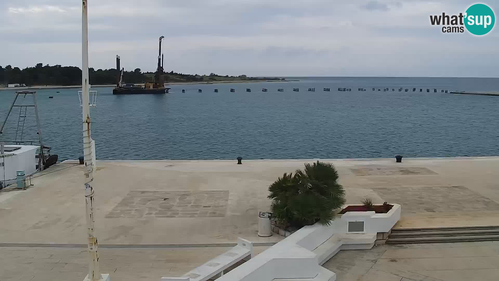 Webcam Novalja seaside promenade