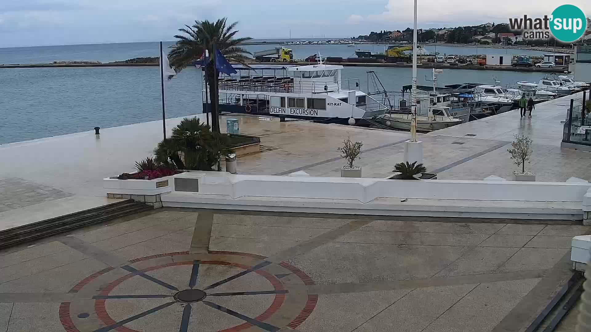 Novalja spletna kamera promenada