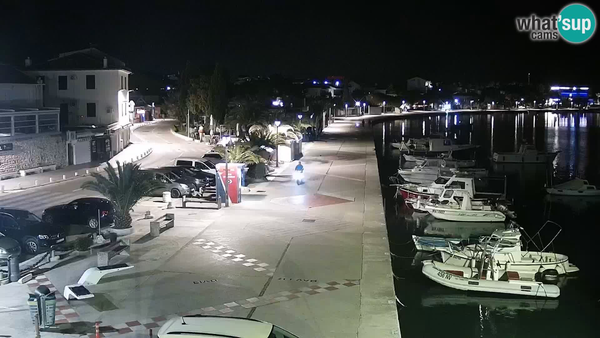 Novalja spletna kamera promenada