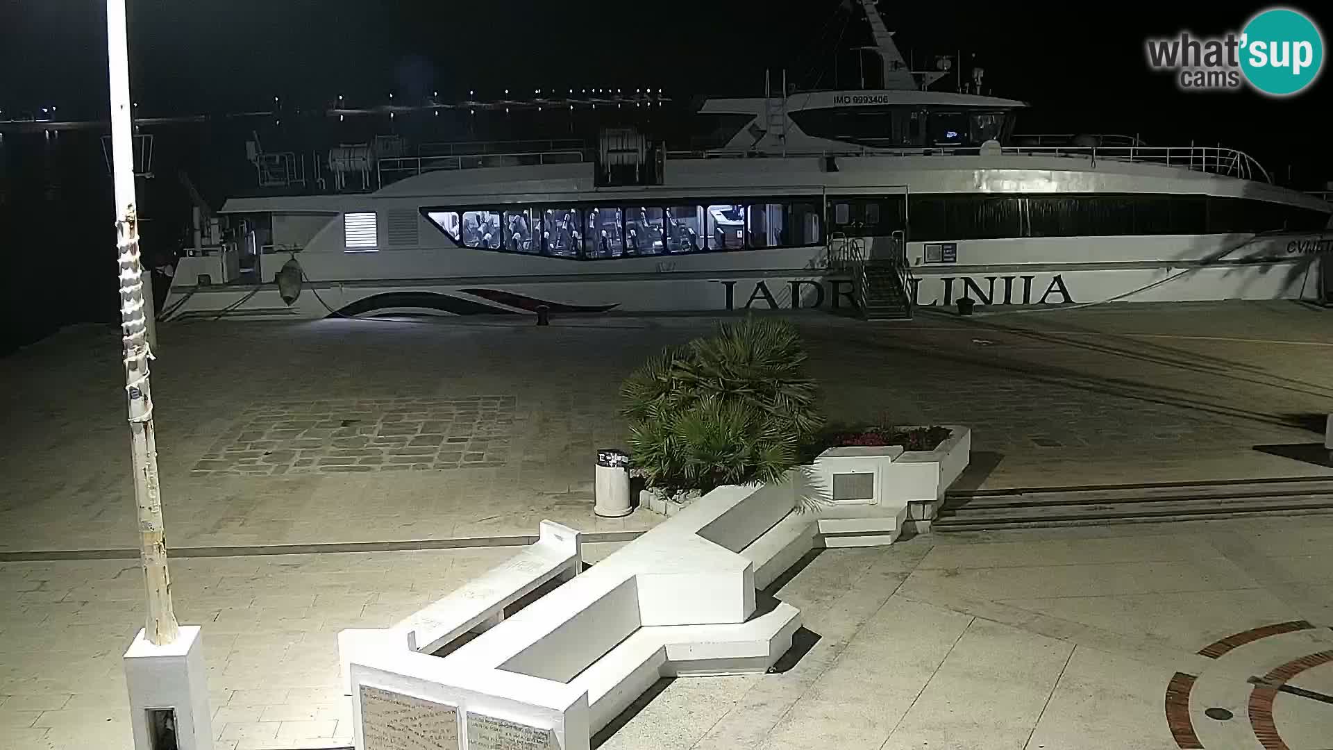 Web kamera Novalja promenada