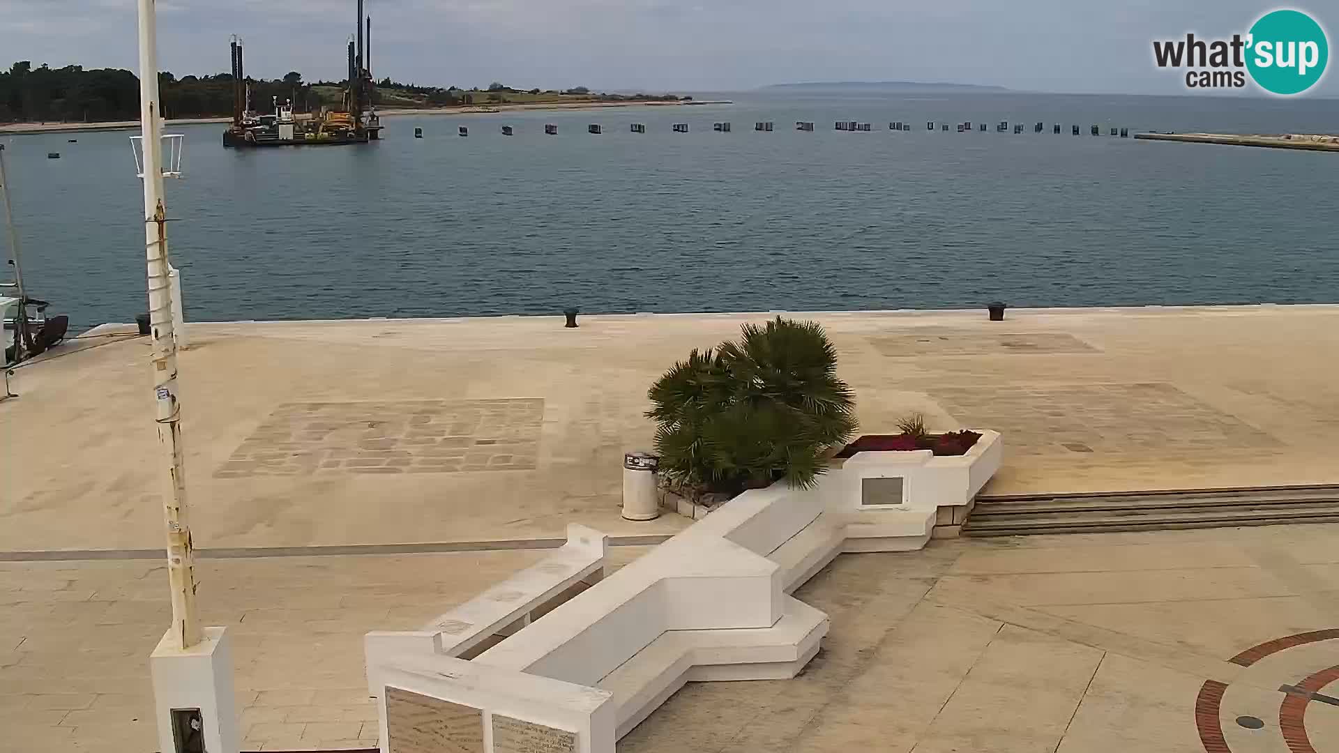 Webcam Novalja seaside promenade