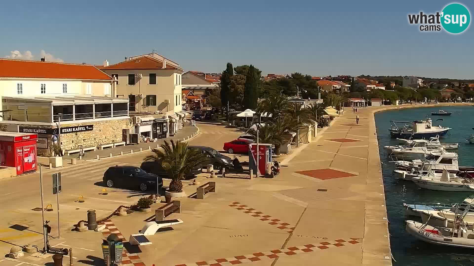 Novalja spletna kamera promenada