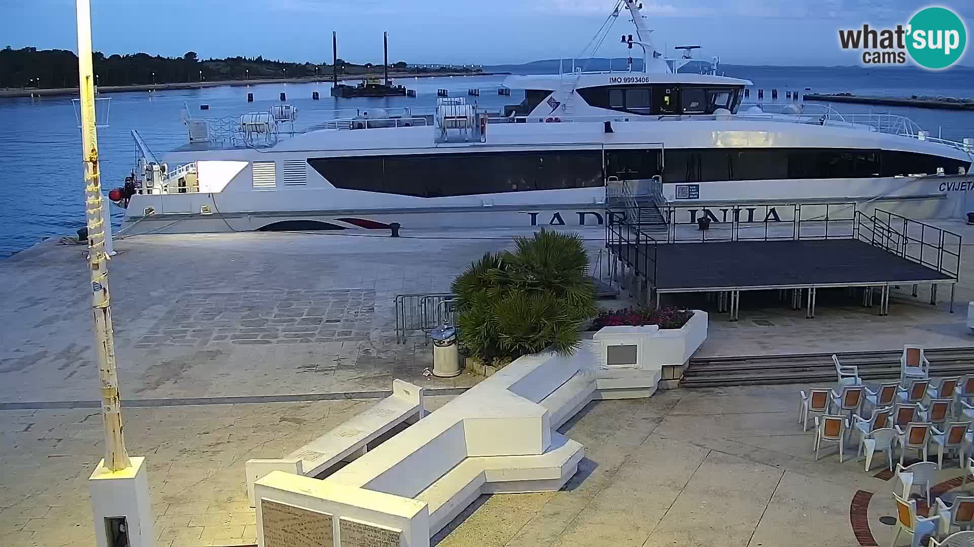 Novalja spletna kamera promenada