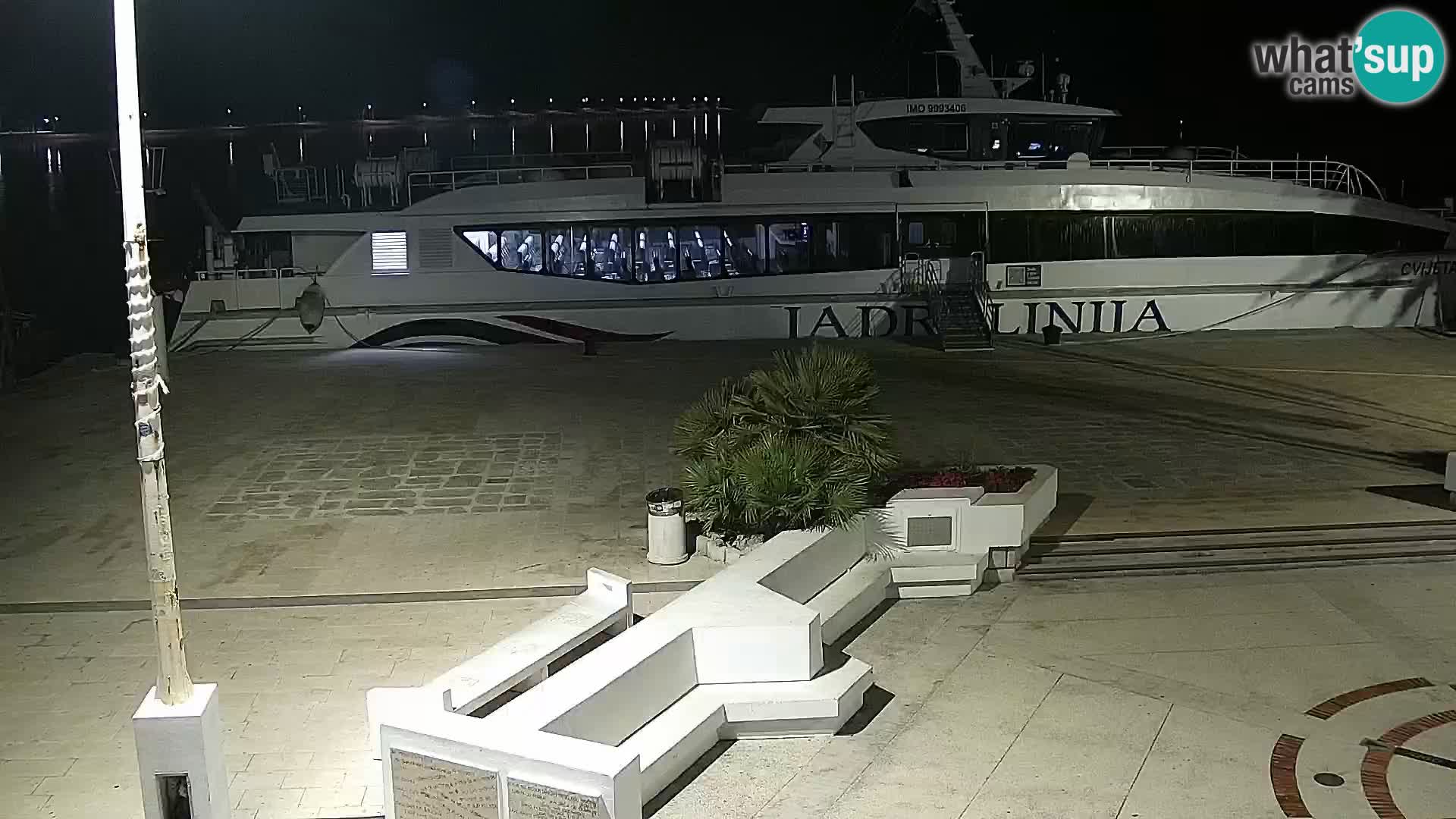 Novalja spletna kamera promenada