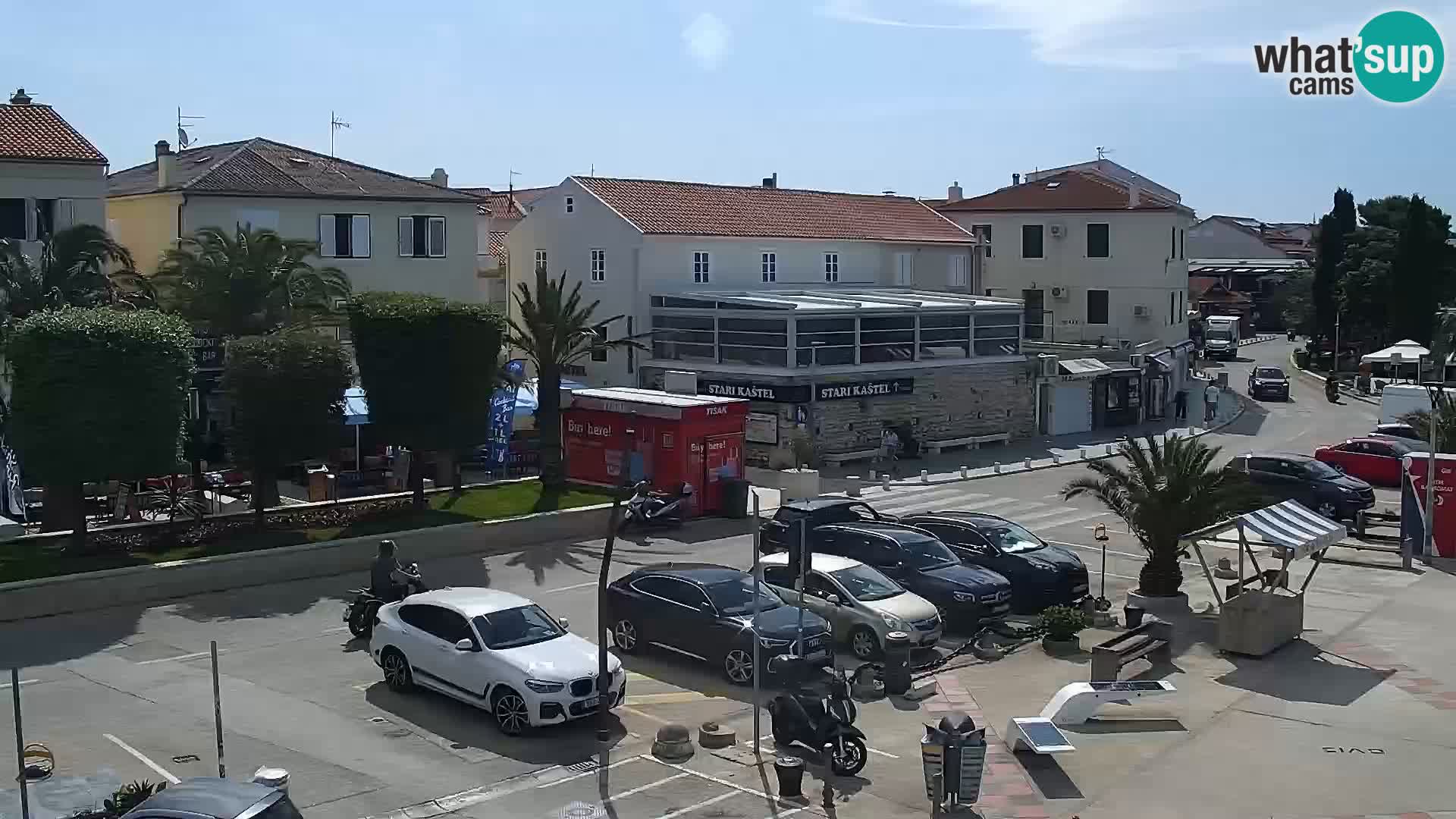 Novalja spletna kamera promenada