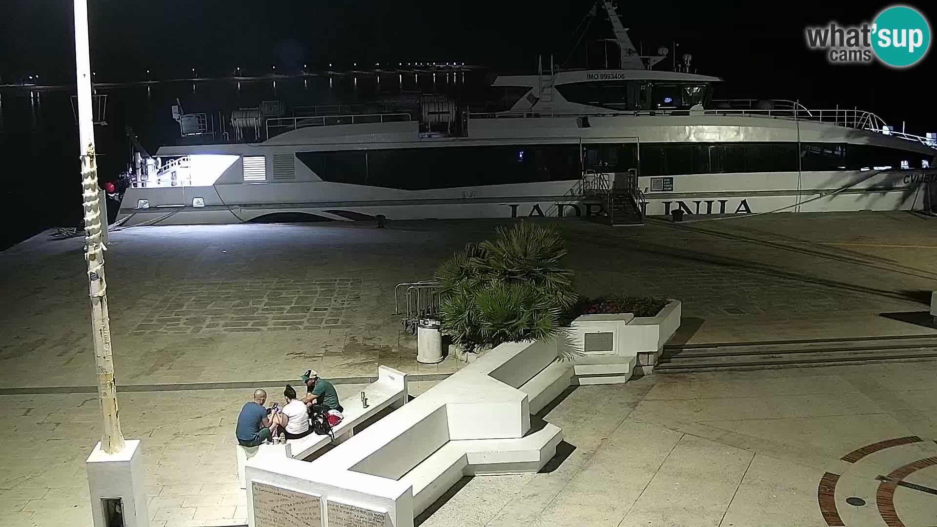 Novalja spletna kamera promenada