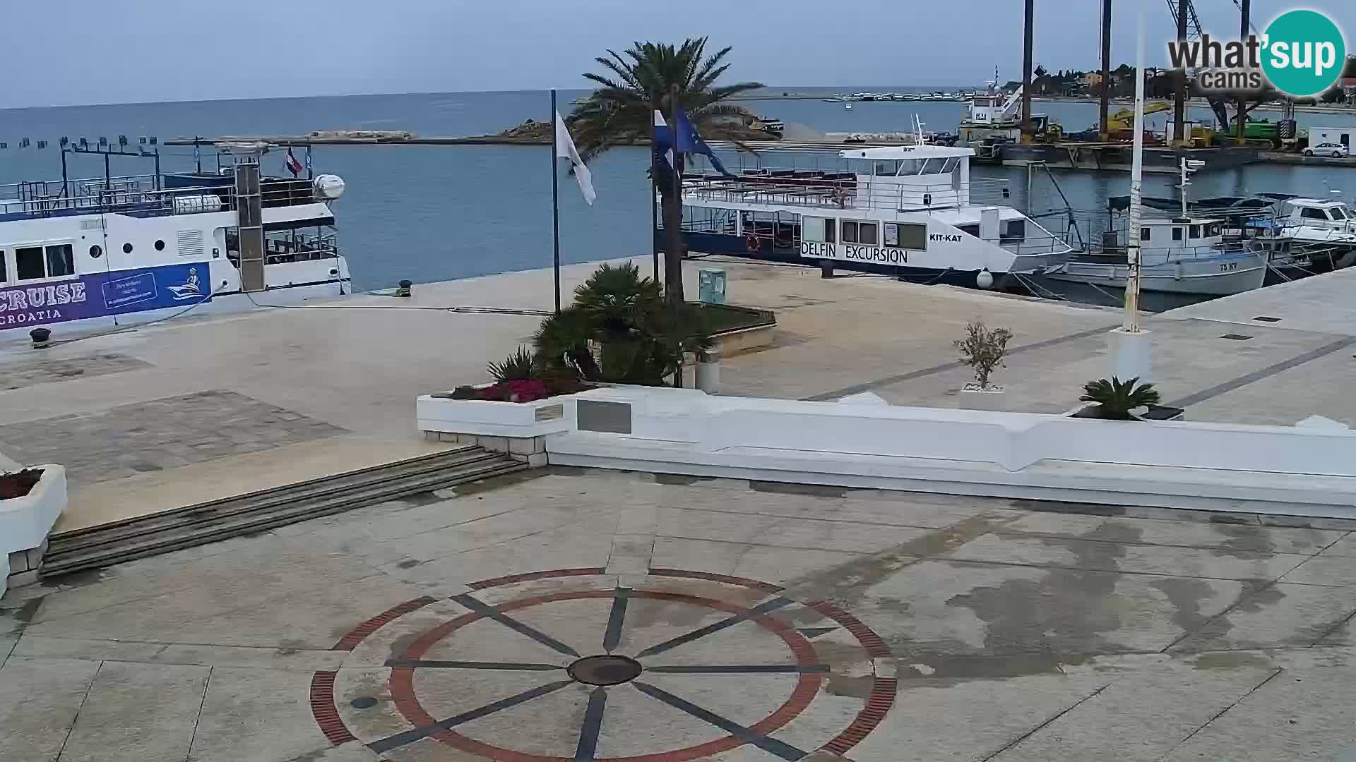 Web kamera Novalja promenada