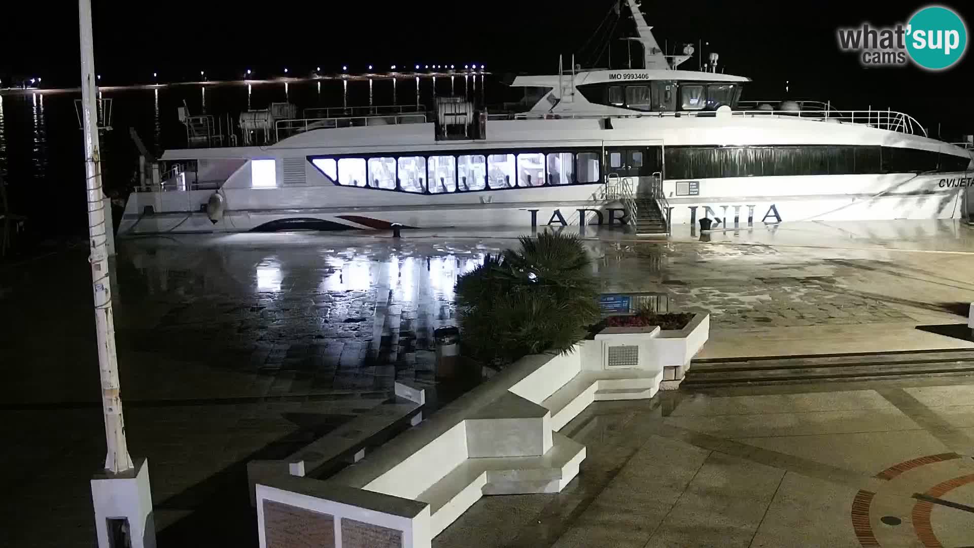 Novalja spletna kamera promenada