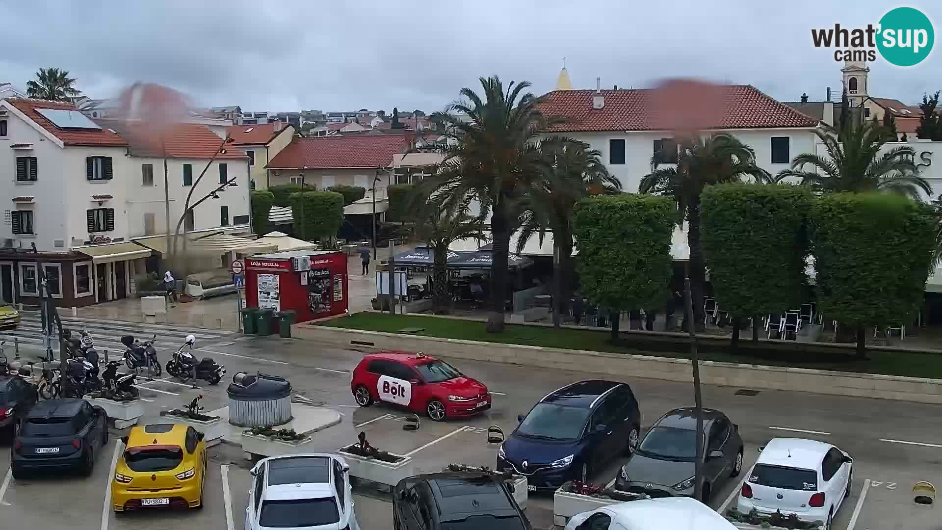 Novalja spletna kamera promenada