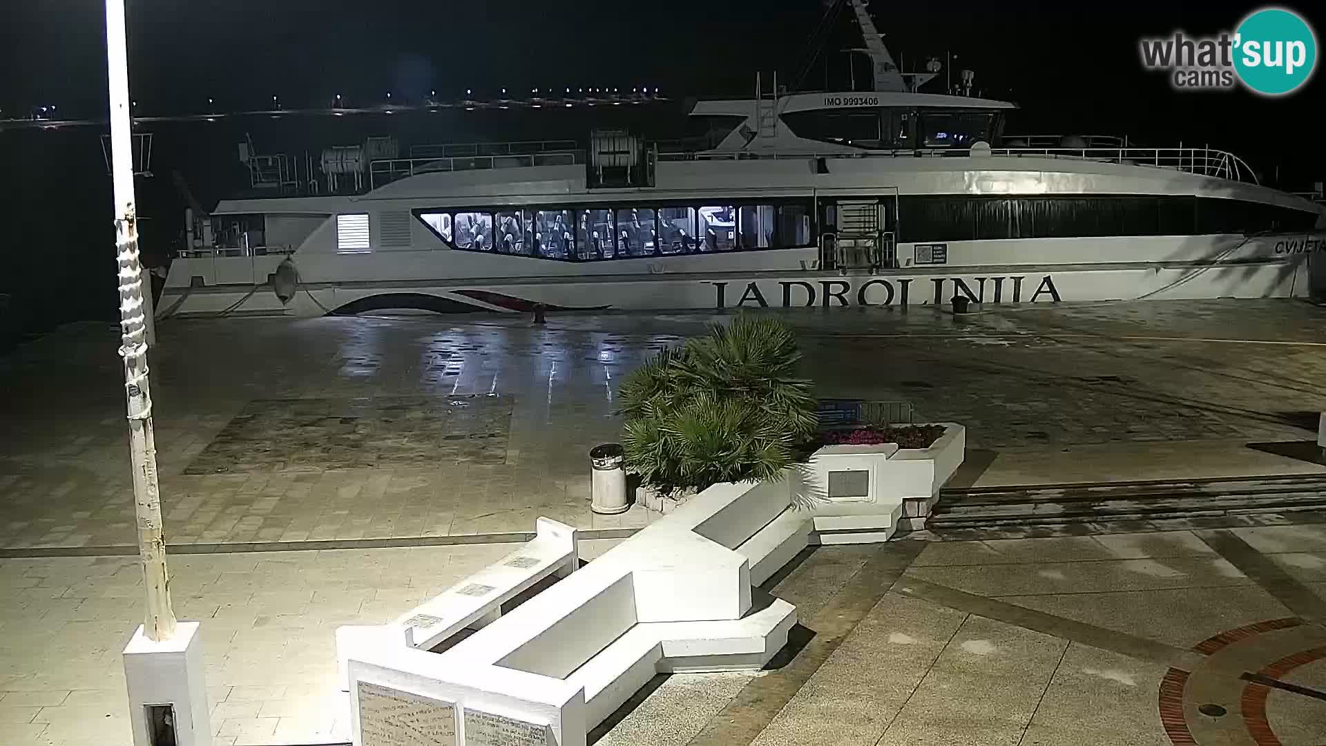 Webcam Novalja seaside promenade