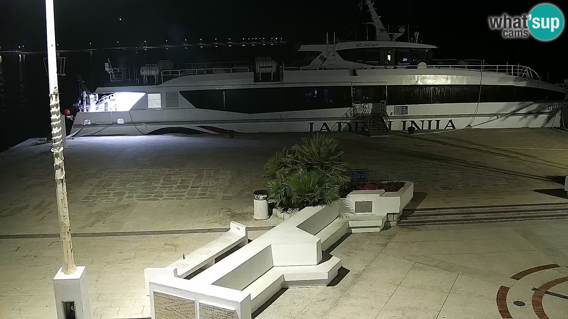 Webcam Novalja seaside promenade