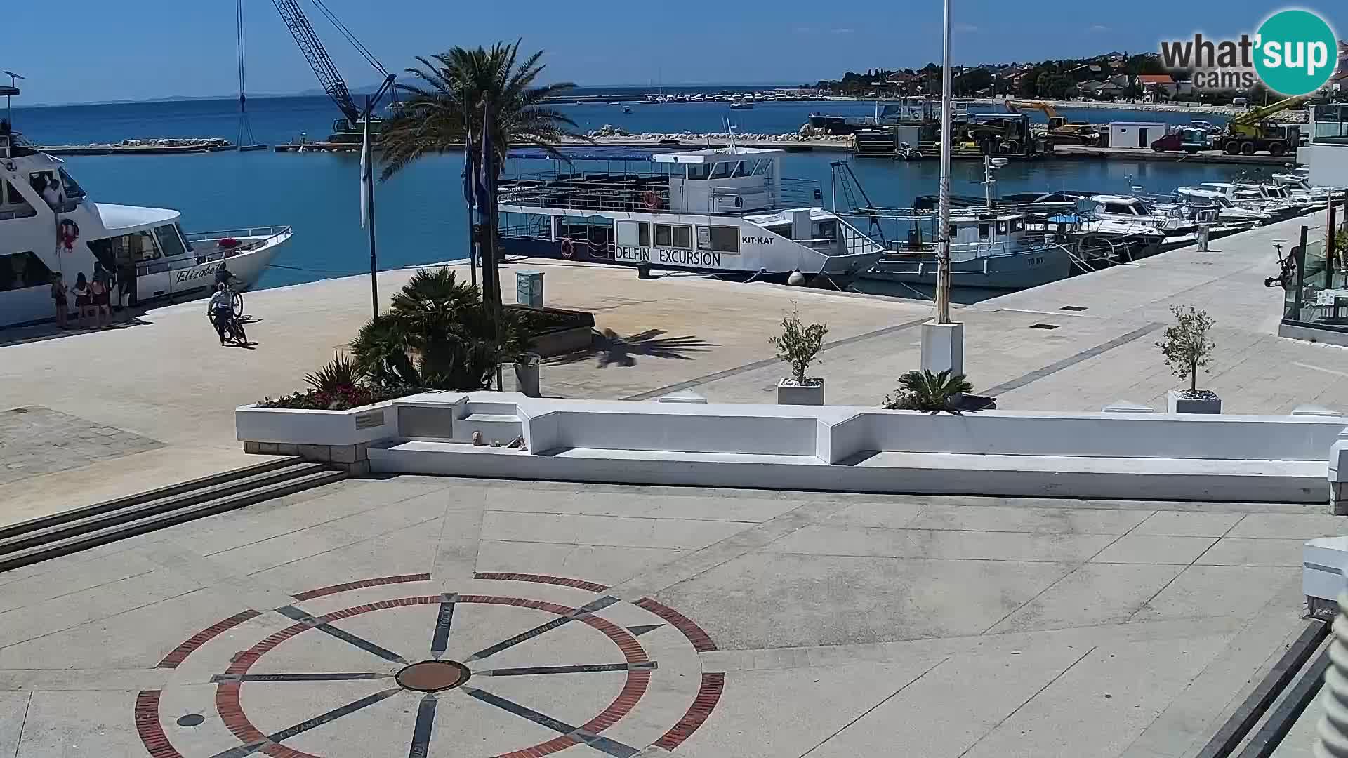 Web kamera Novalja promenada