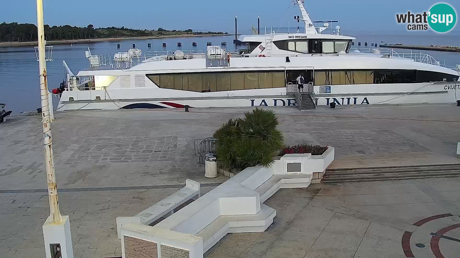 Webcam Novalja seaside promenade