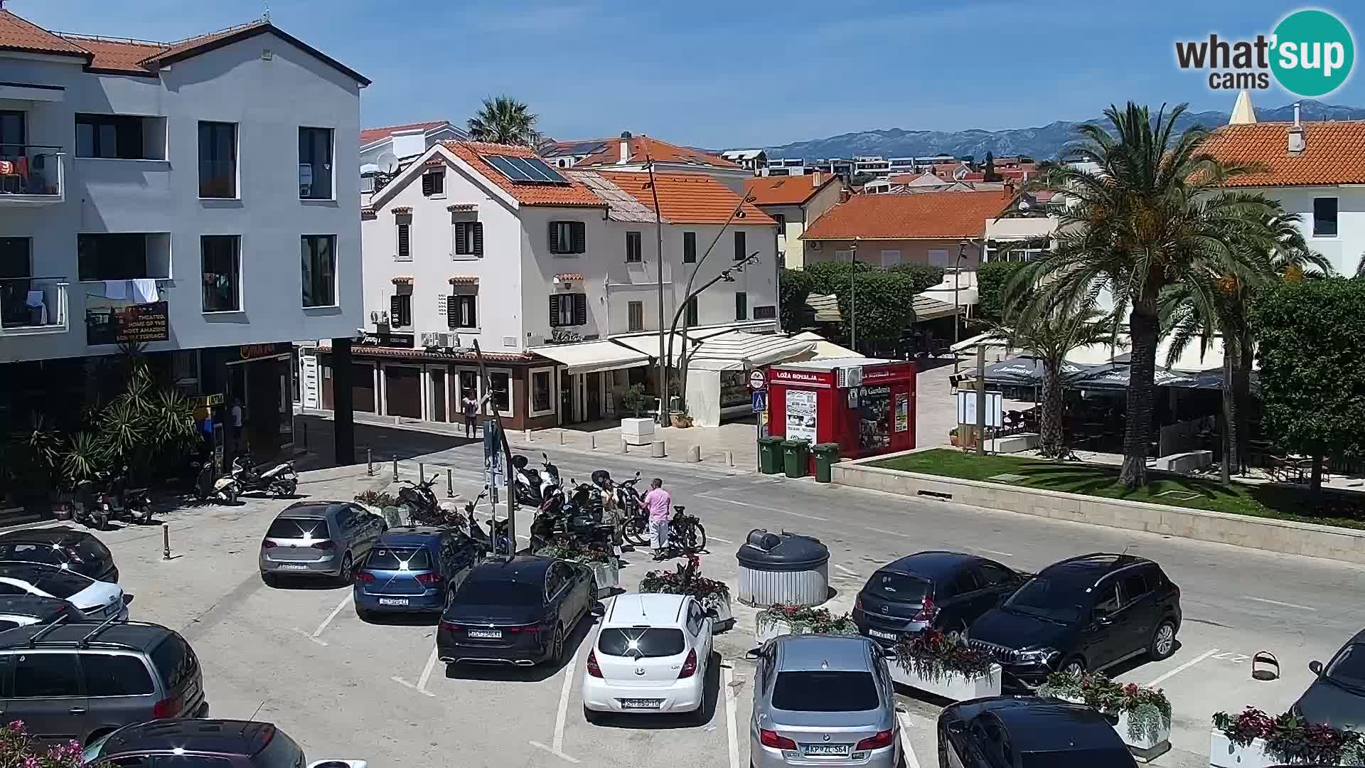 Web kamera Novalja promenada