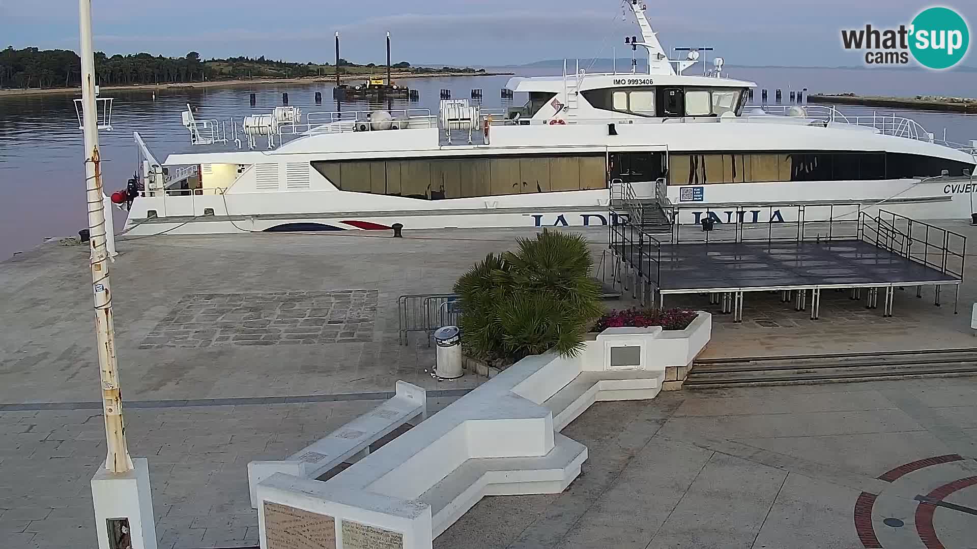 Web kamera Novalja promenada