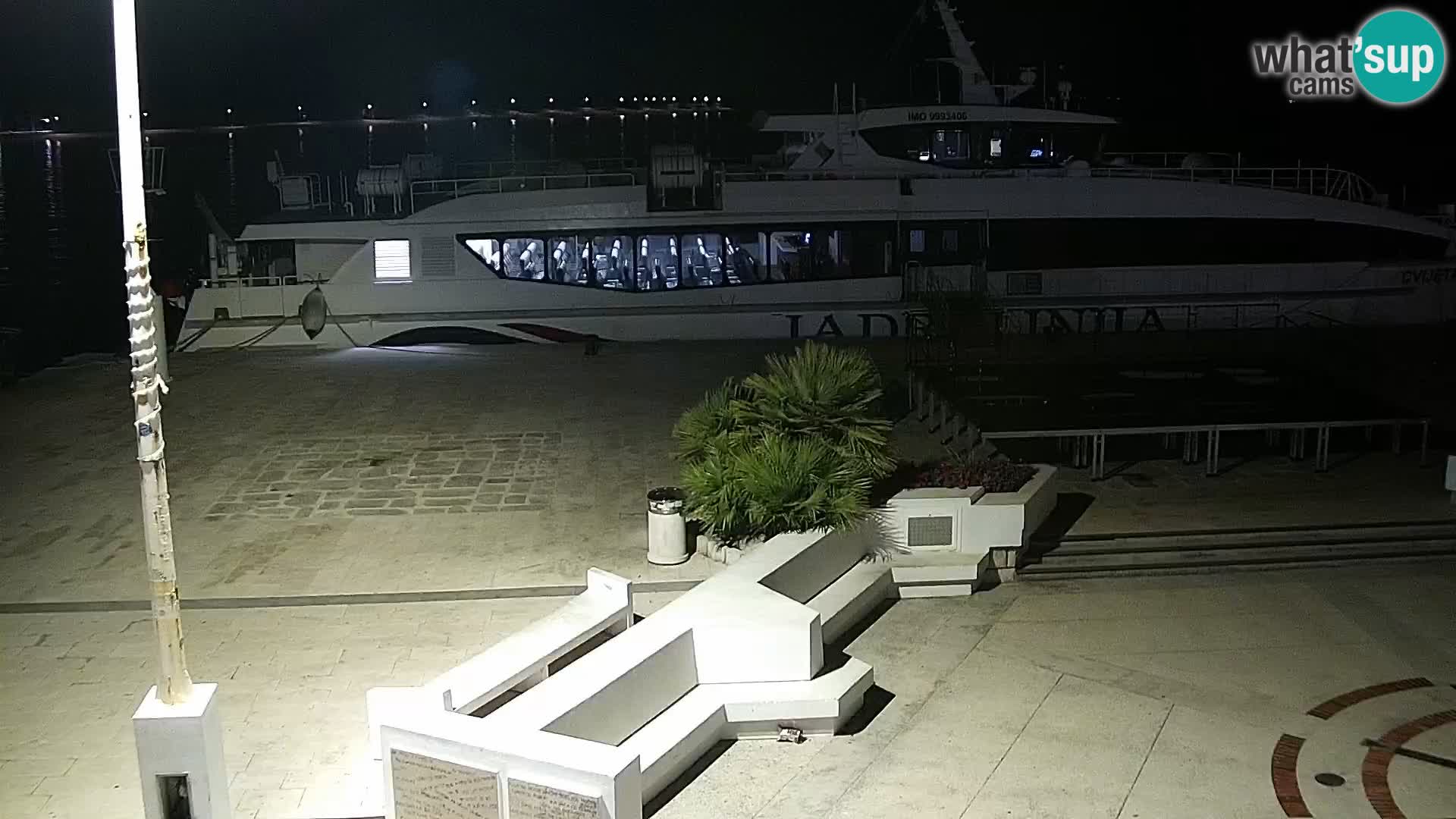 Webcam Novalja seaside promenade