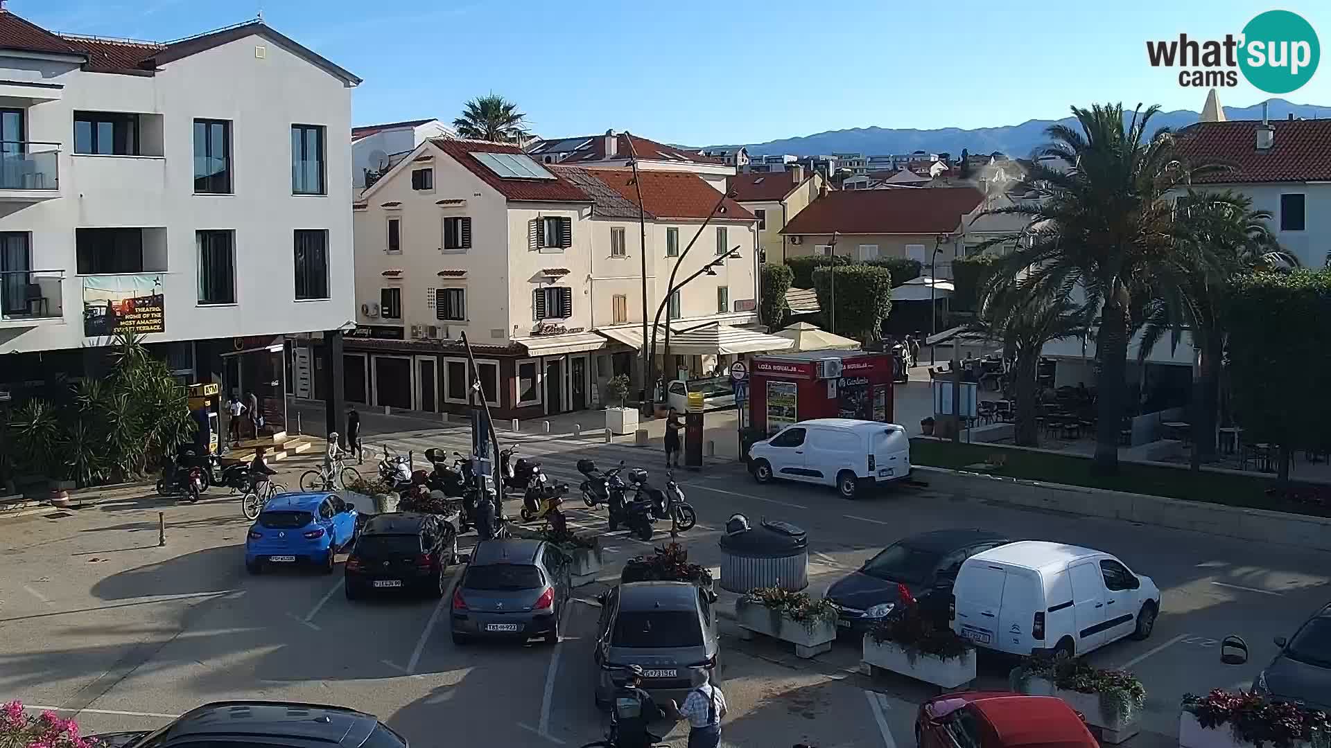 Web kamera Novalja promenada