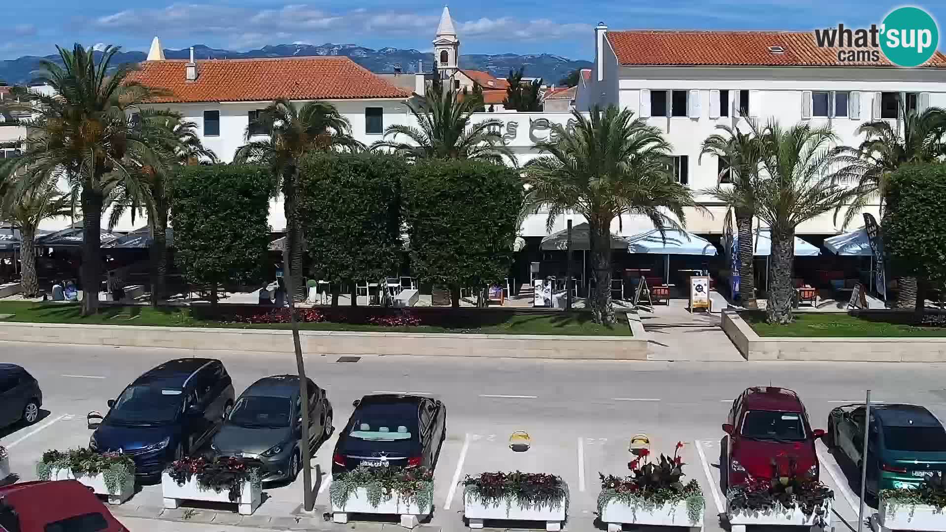 Web kamera Novalja promenada