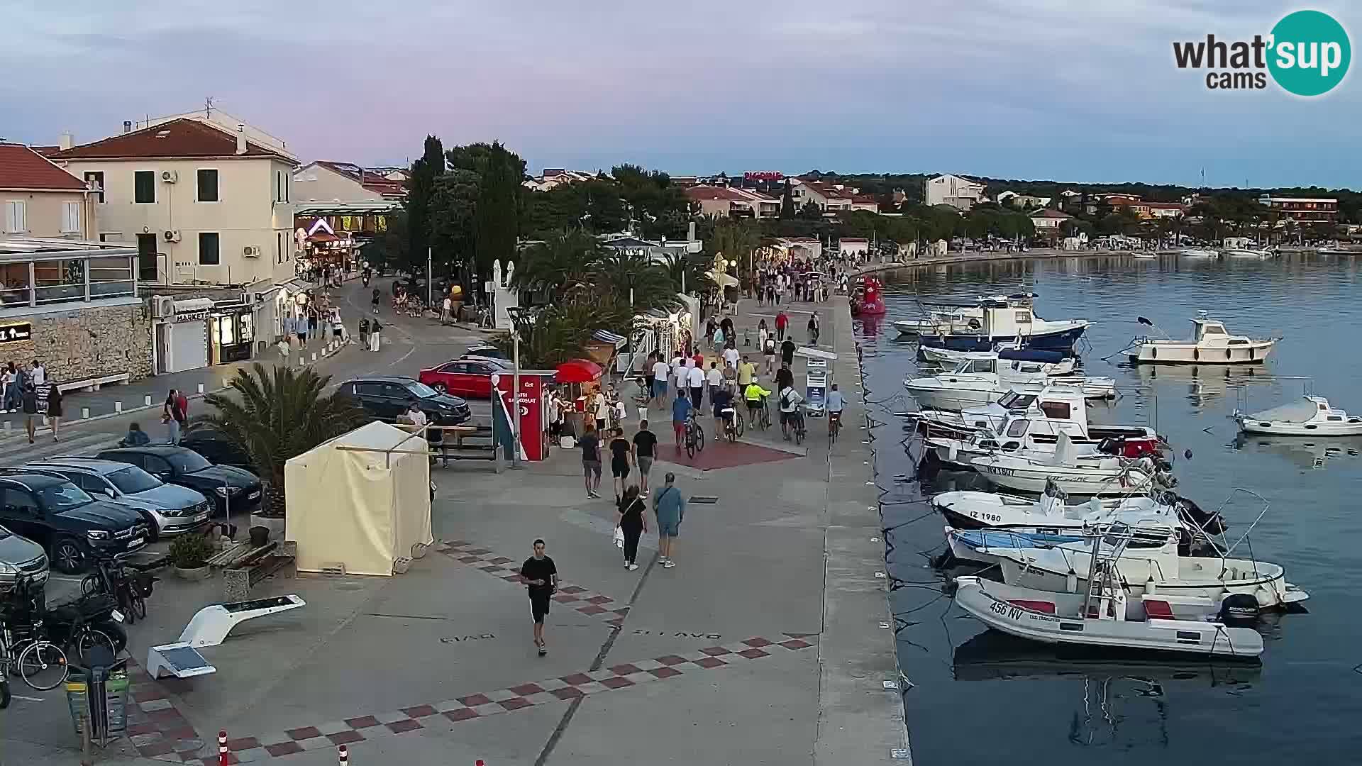 Novalja spletna kamera promenada