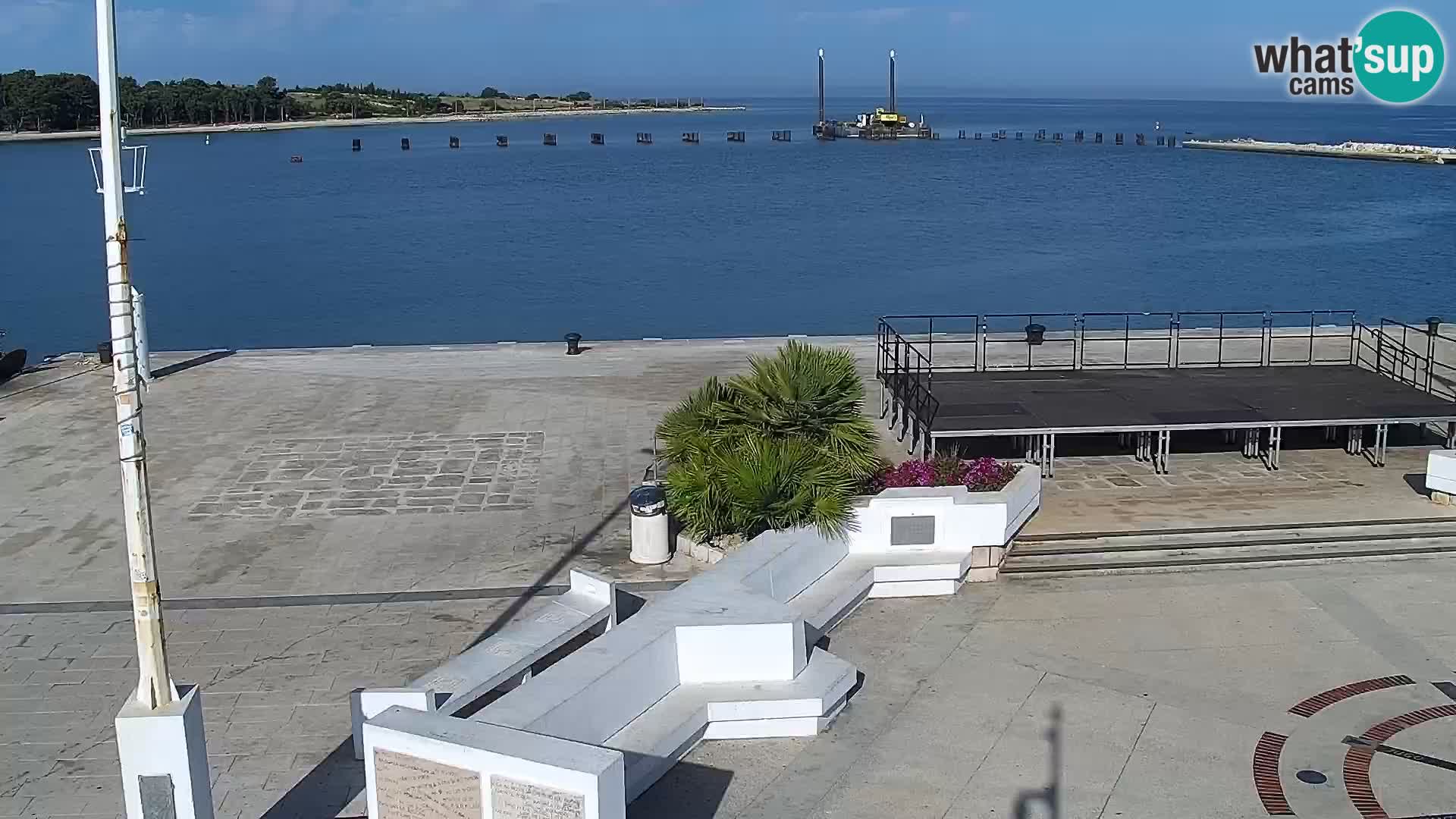 Novalja spletna kamera promenada
