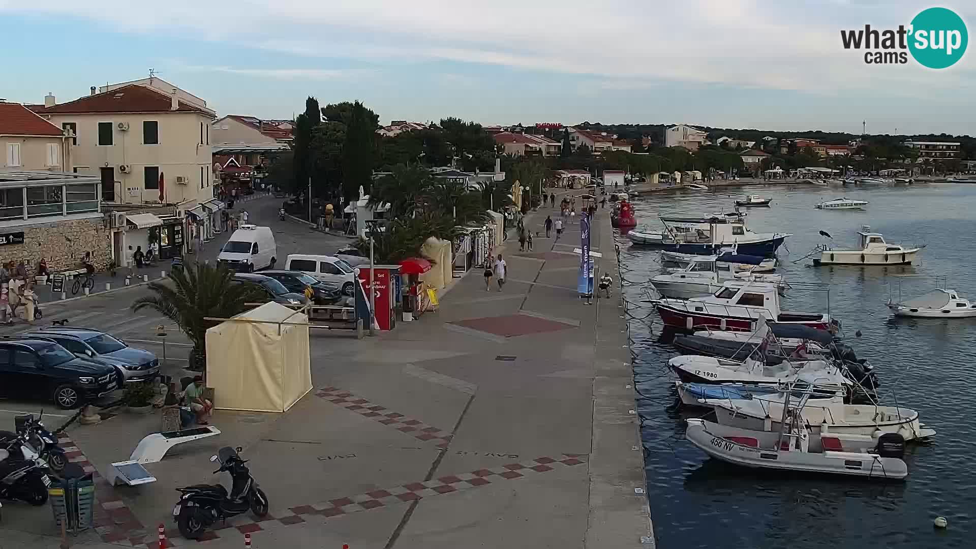 Novalja spletna kamera promenada