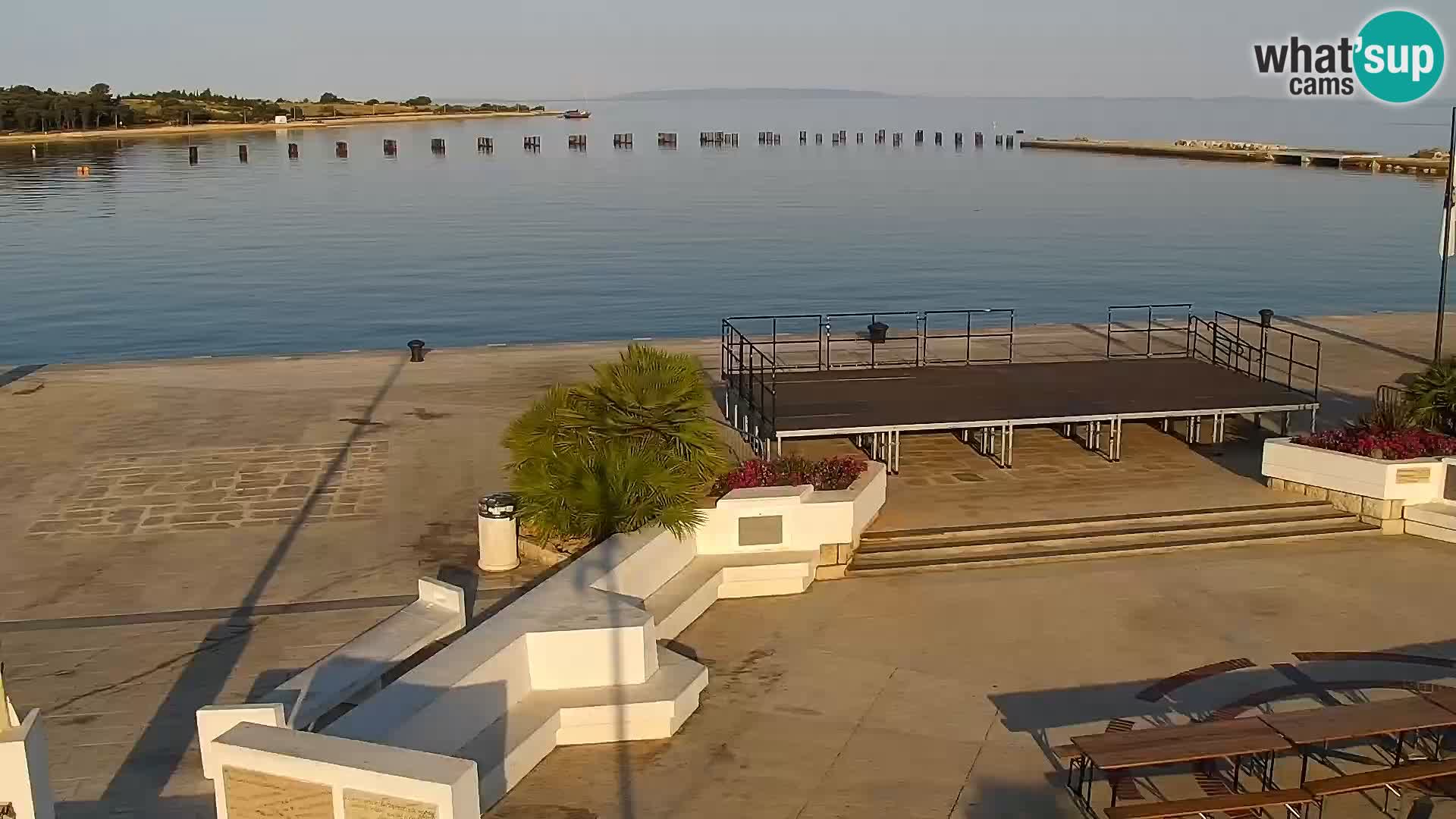 Novalja spletna kamera promenada