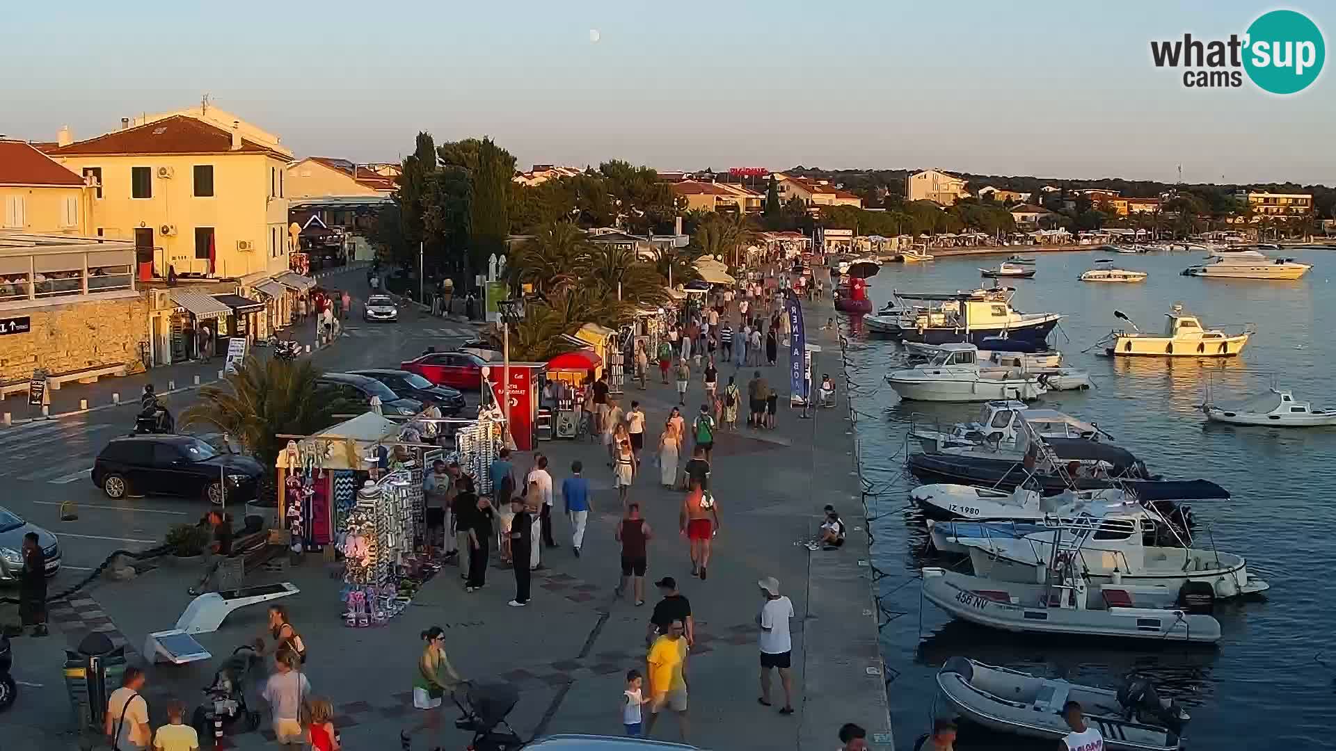 Novalja spletna kamera promenada