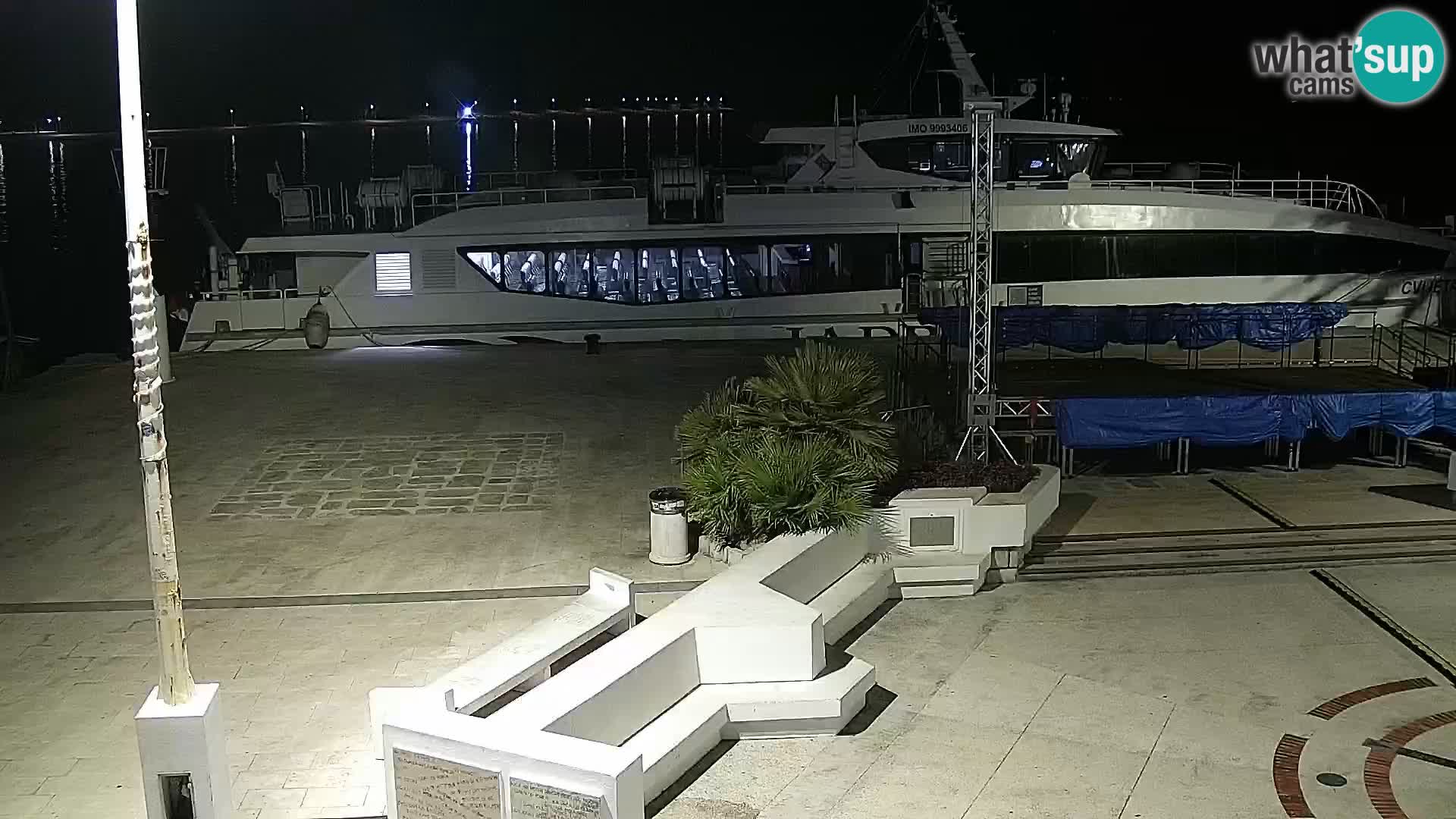 Web kamera Novalja promenada