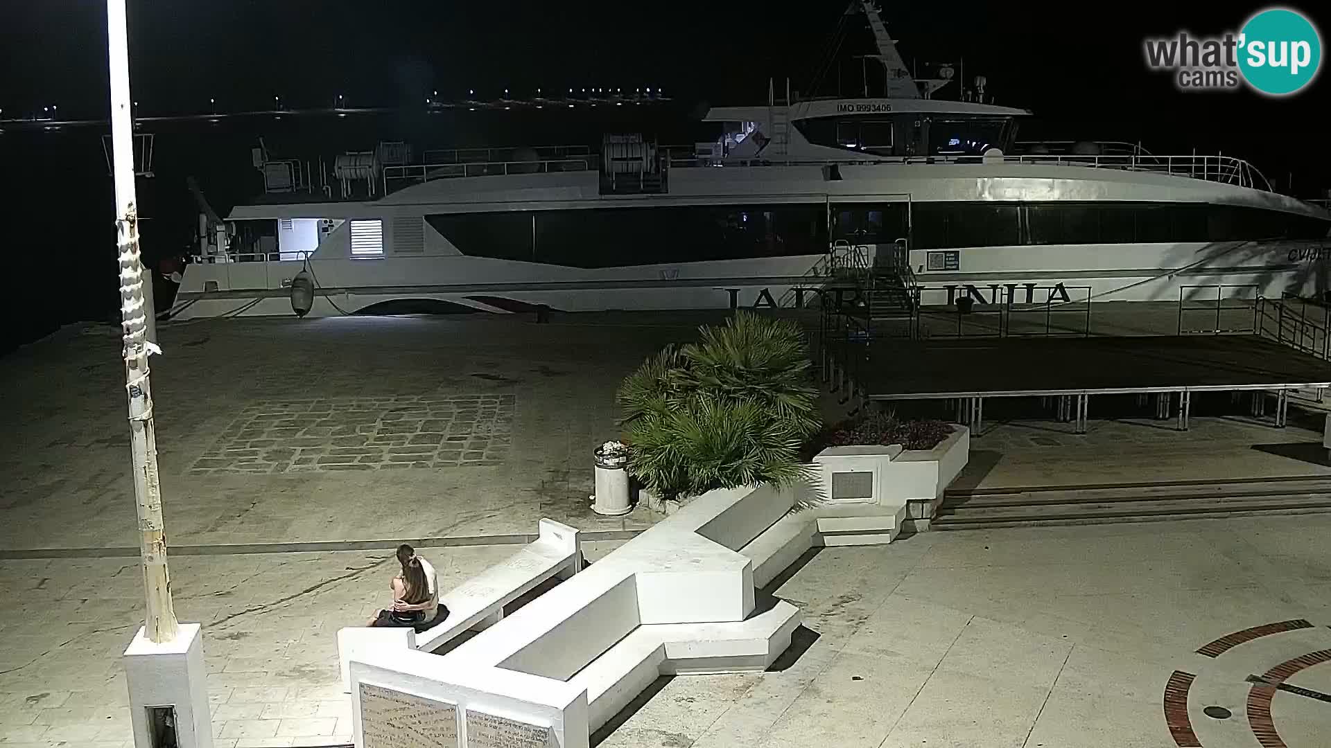 Novalja spletna kamera promenada