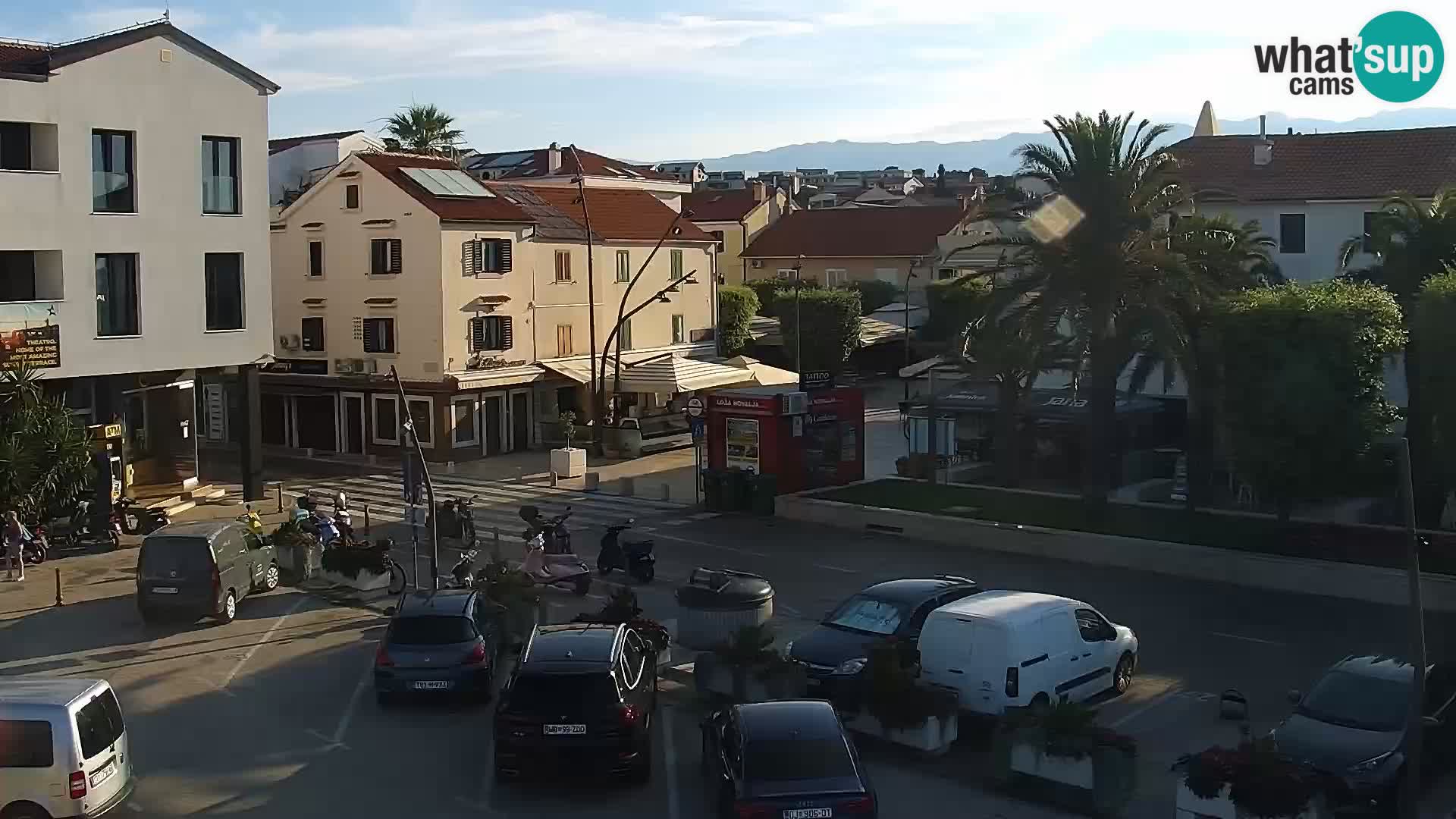 Web kamera Novalja promenada