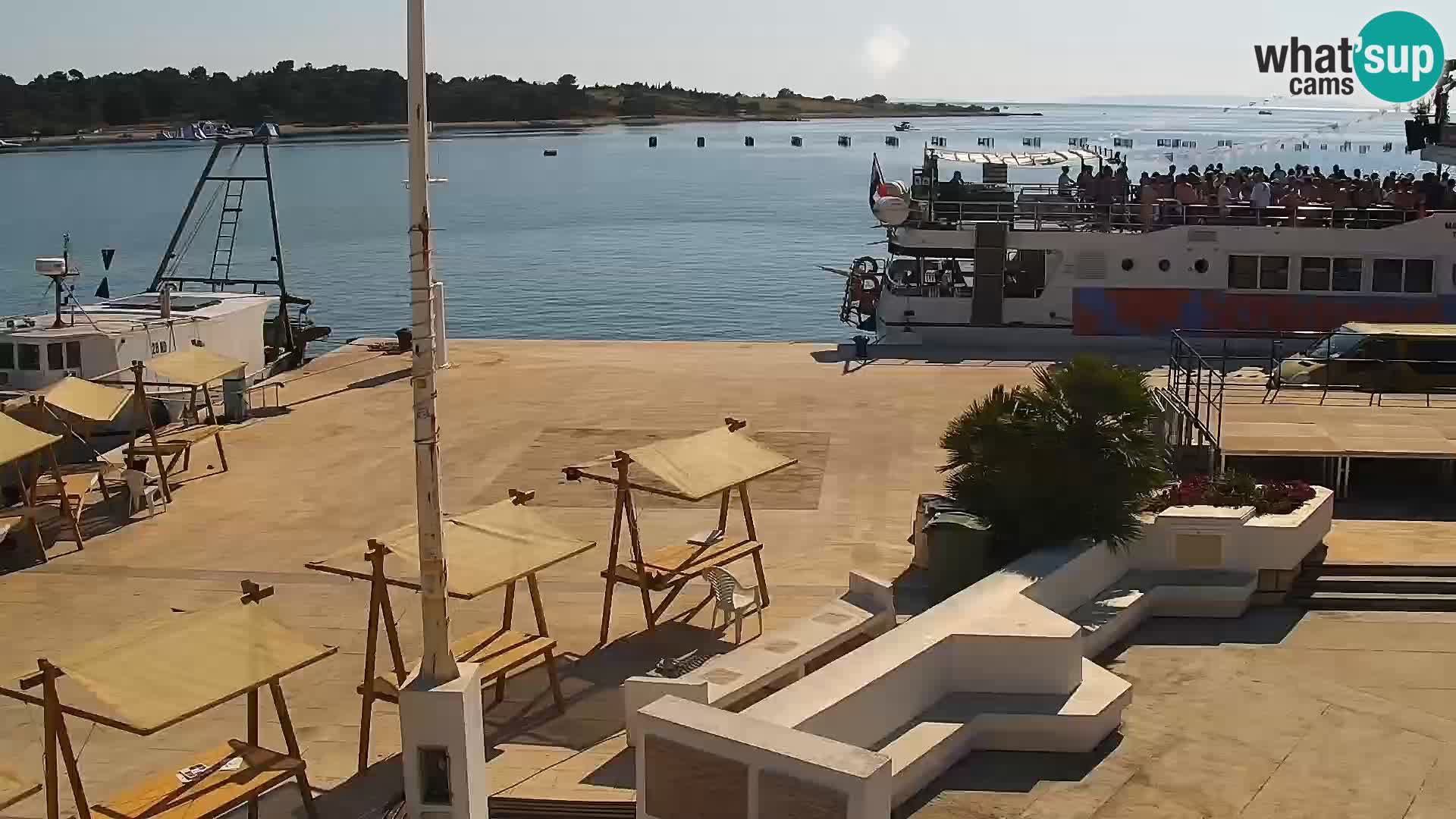 Webcam Novalja seaside promenade