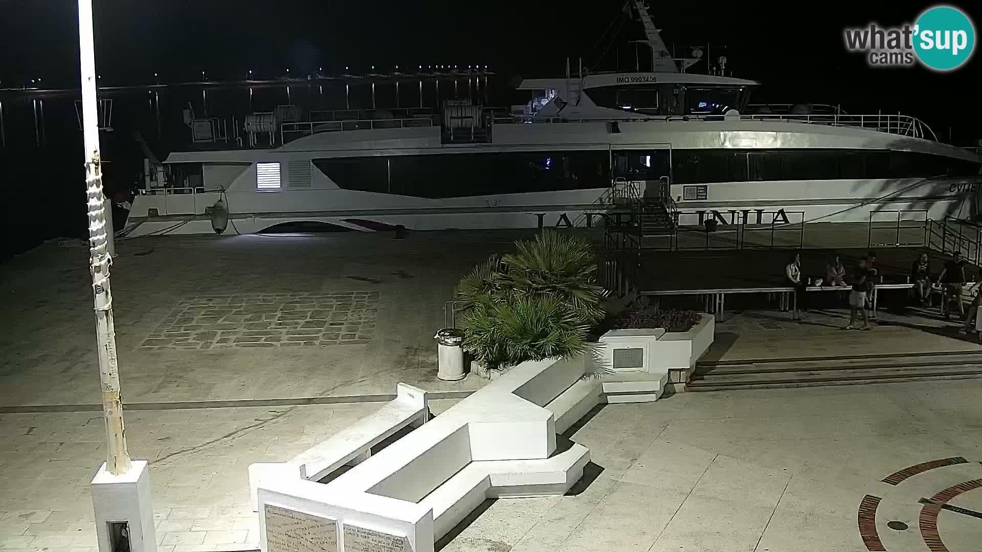 Webcam Novalja seaside promenade
