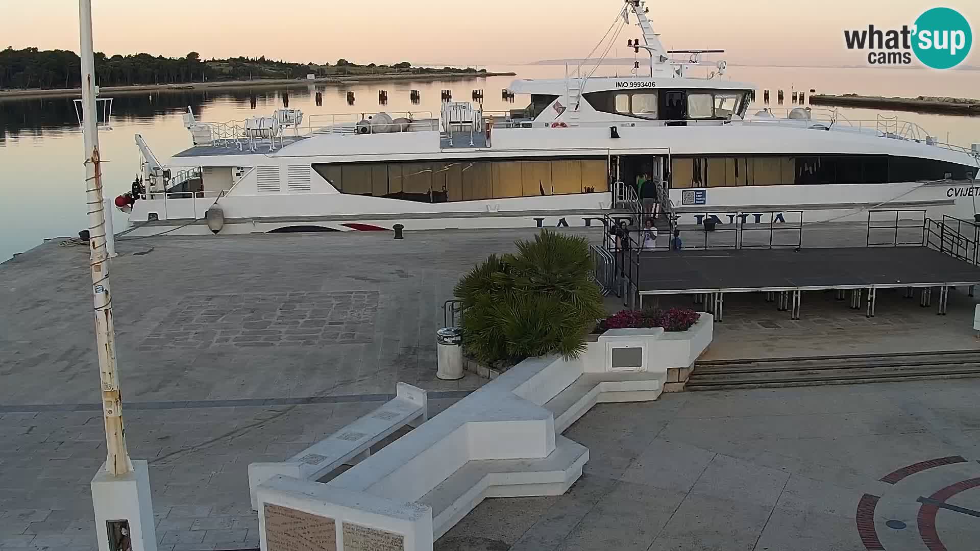Webcam Novalja seaside promenade