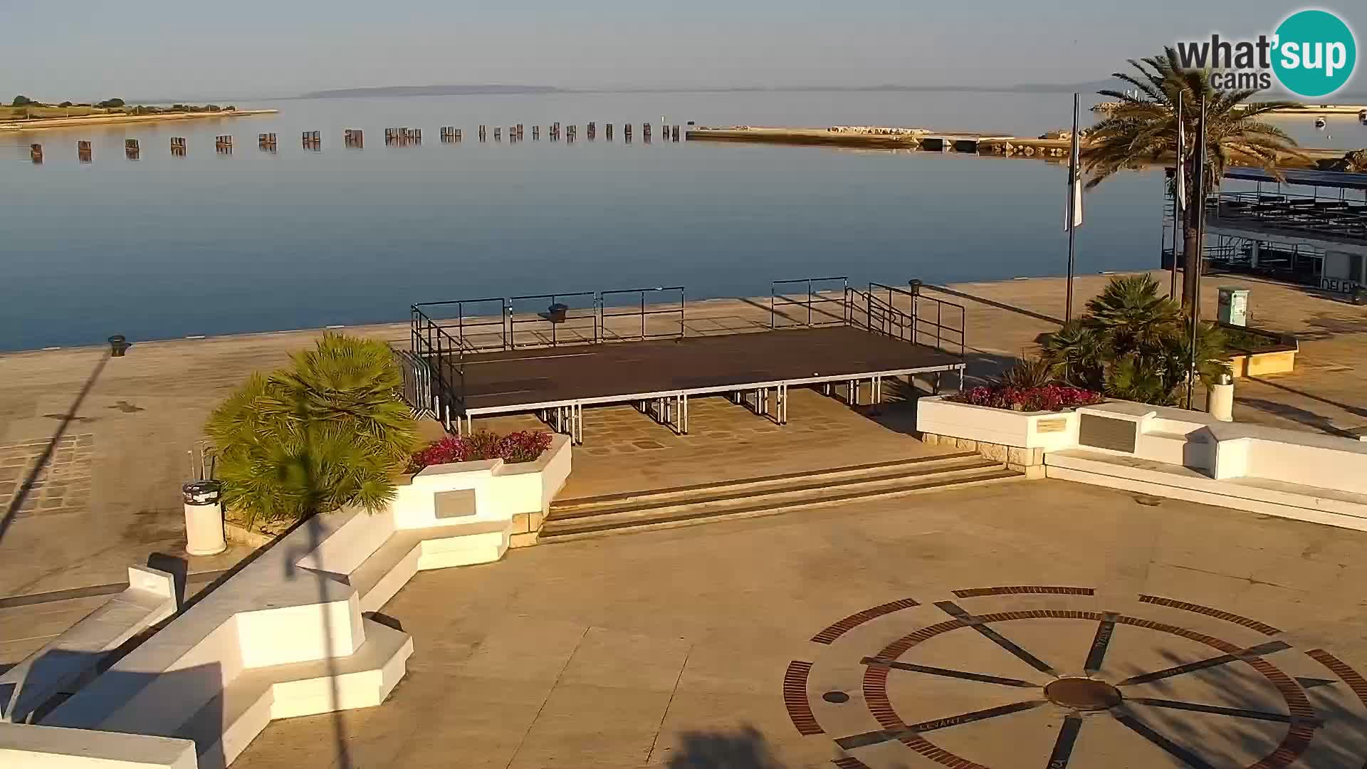 Webcam Novalja seaside promenade