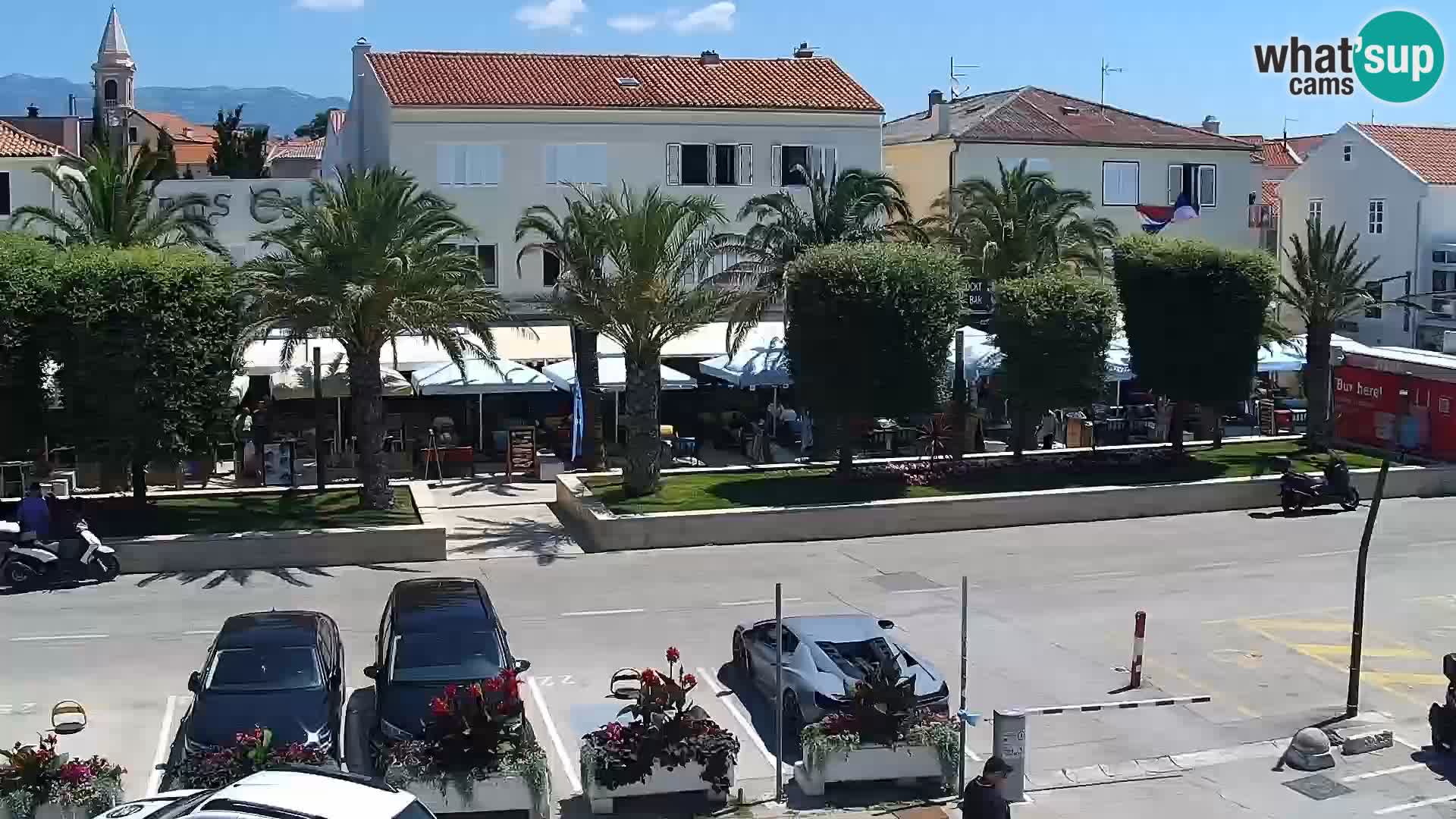 Web kamera Novalja promenada