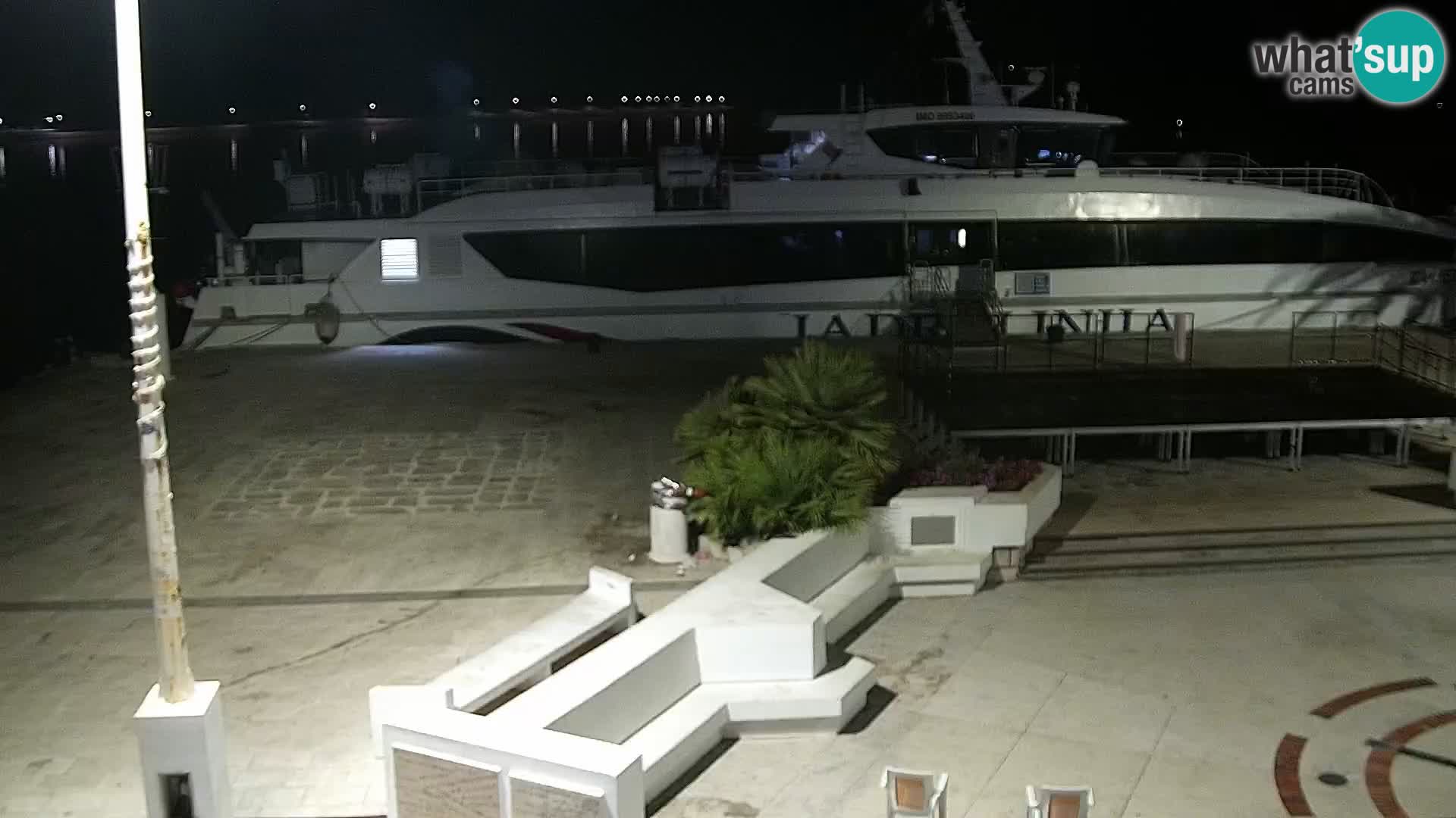 Webcam Novalja seaside promenade
